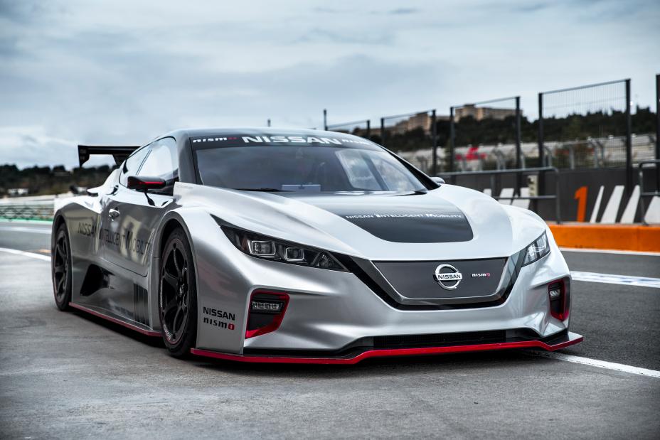 3,4 sekundy do setki w elektryku. Oto Nissan LEAF NISMO RC.