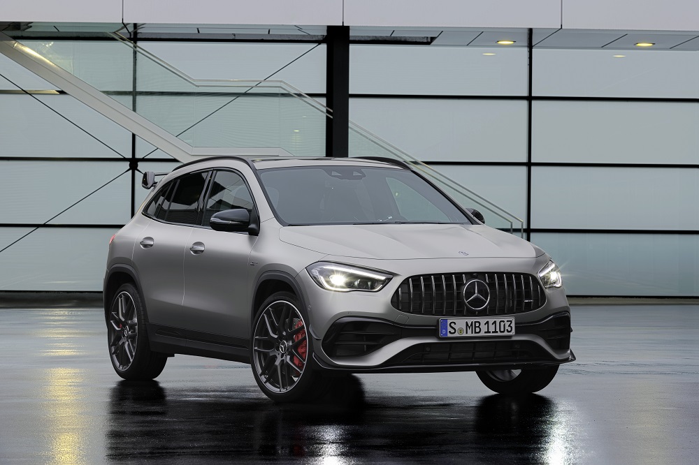 4 cylindry, turbo i nawet 421 KM. Tak, to Mercedes GLA 45 4MATIC+