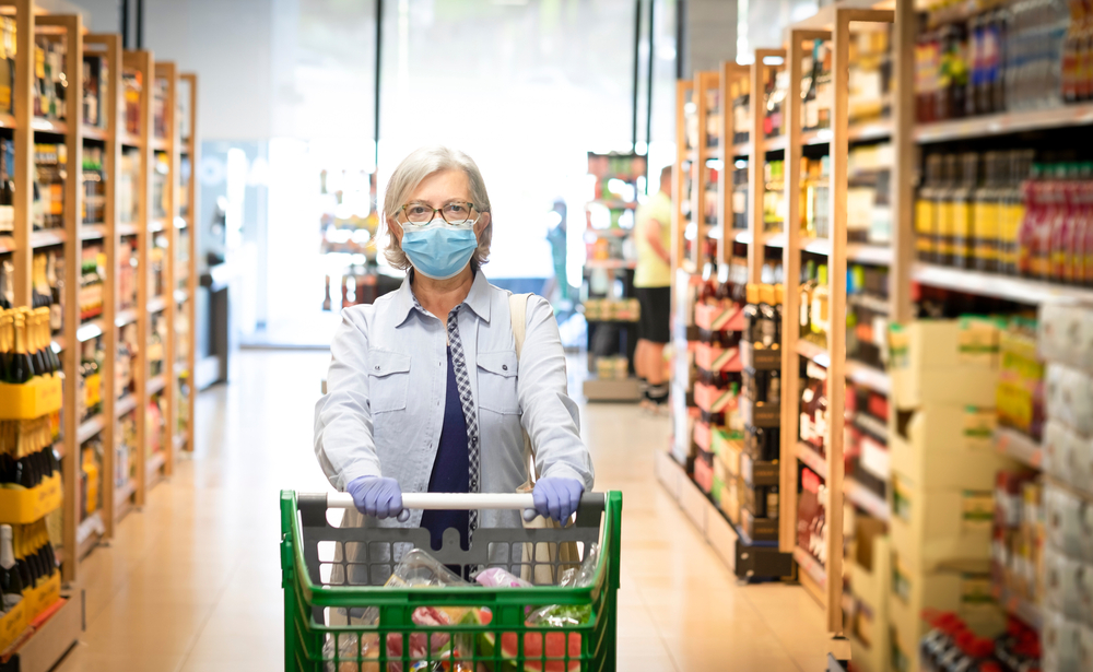 Godziny dla seniorów ponownie obowiązują od 15 października 2020 r./Fot. Shutterstock