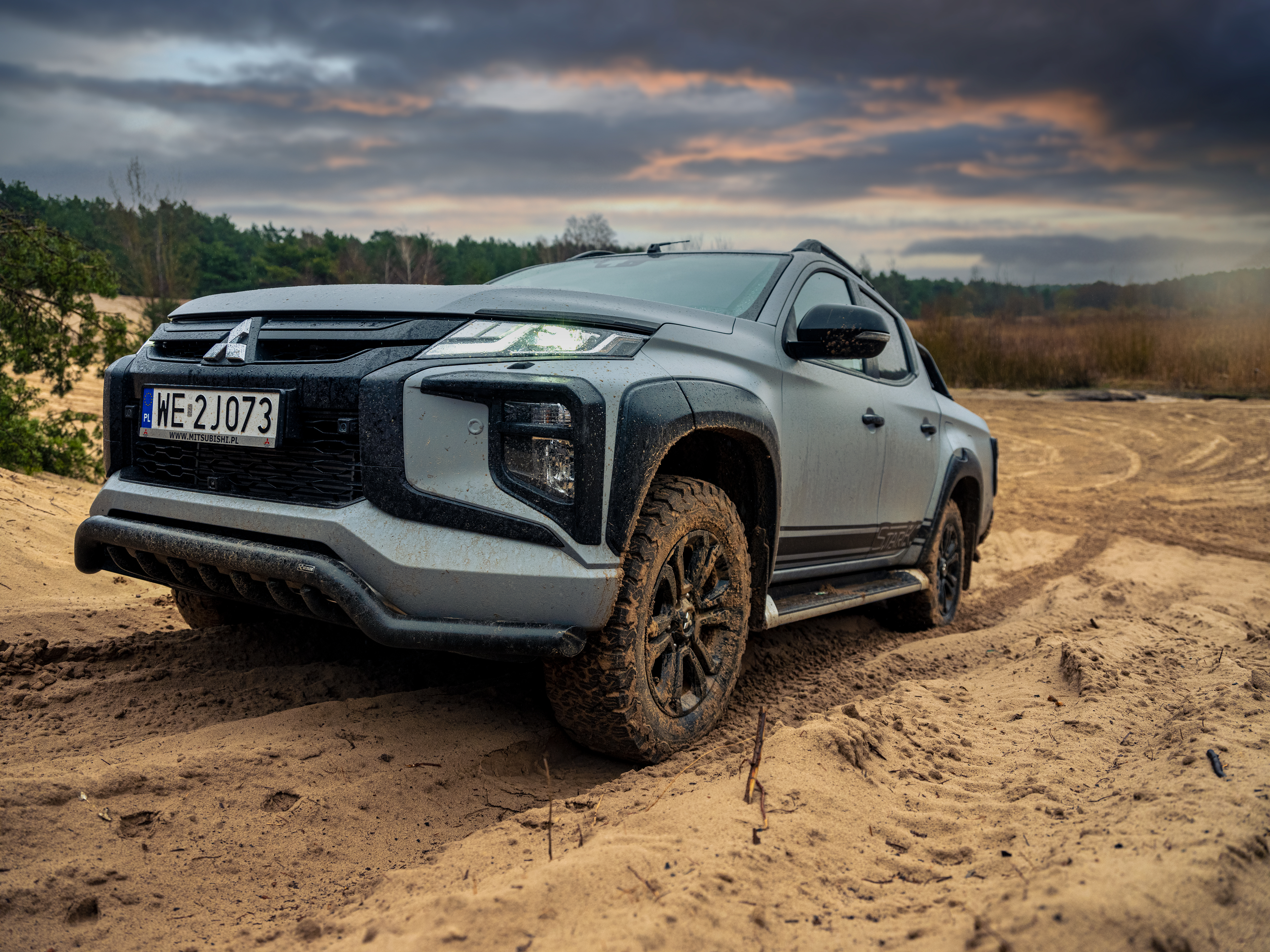 185-konne Mitsubishi L200 po fabrycznym tuningu.