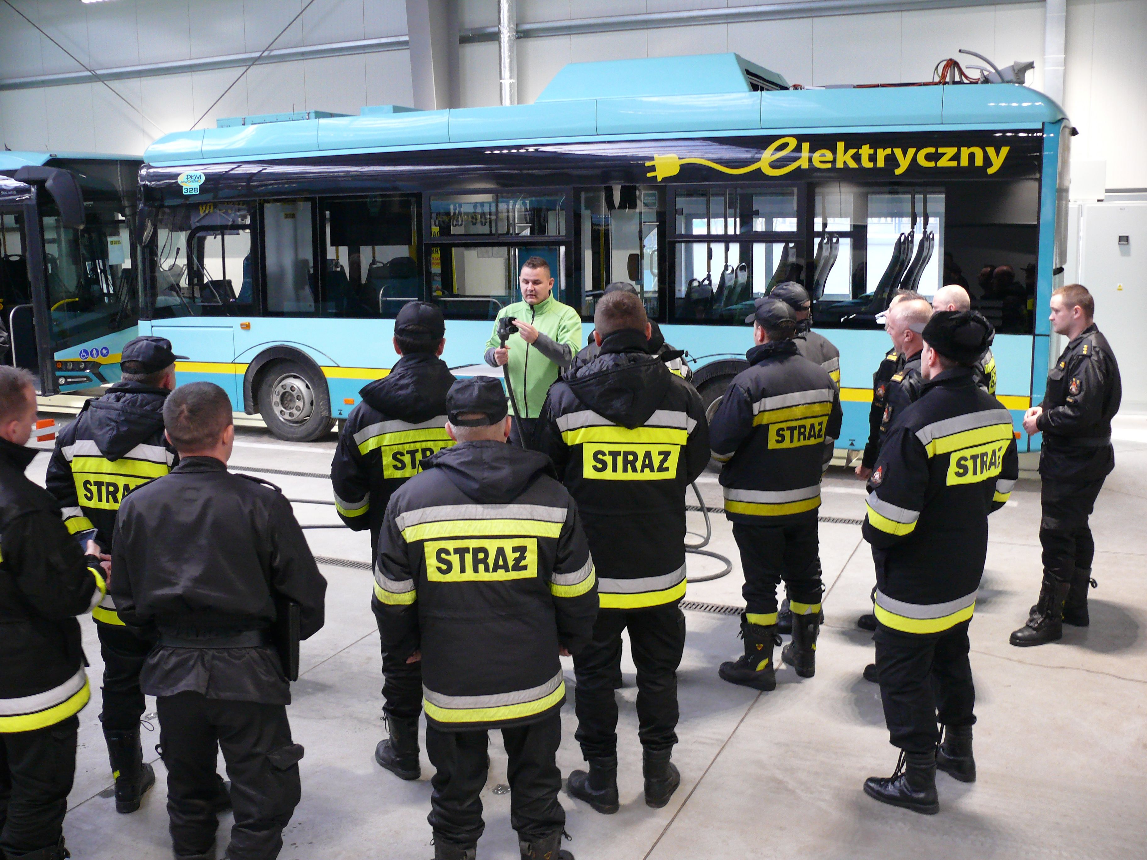Firma Solaris przeszkoliła blisko 800 strażaków / fot. Solaris