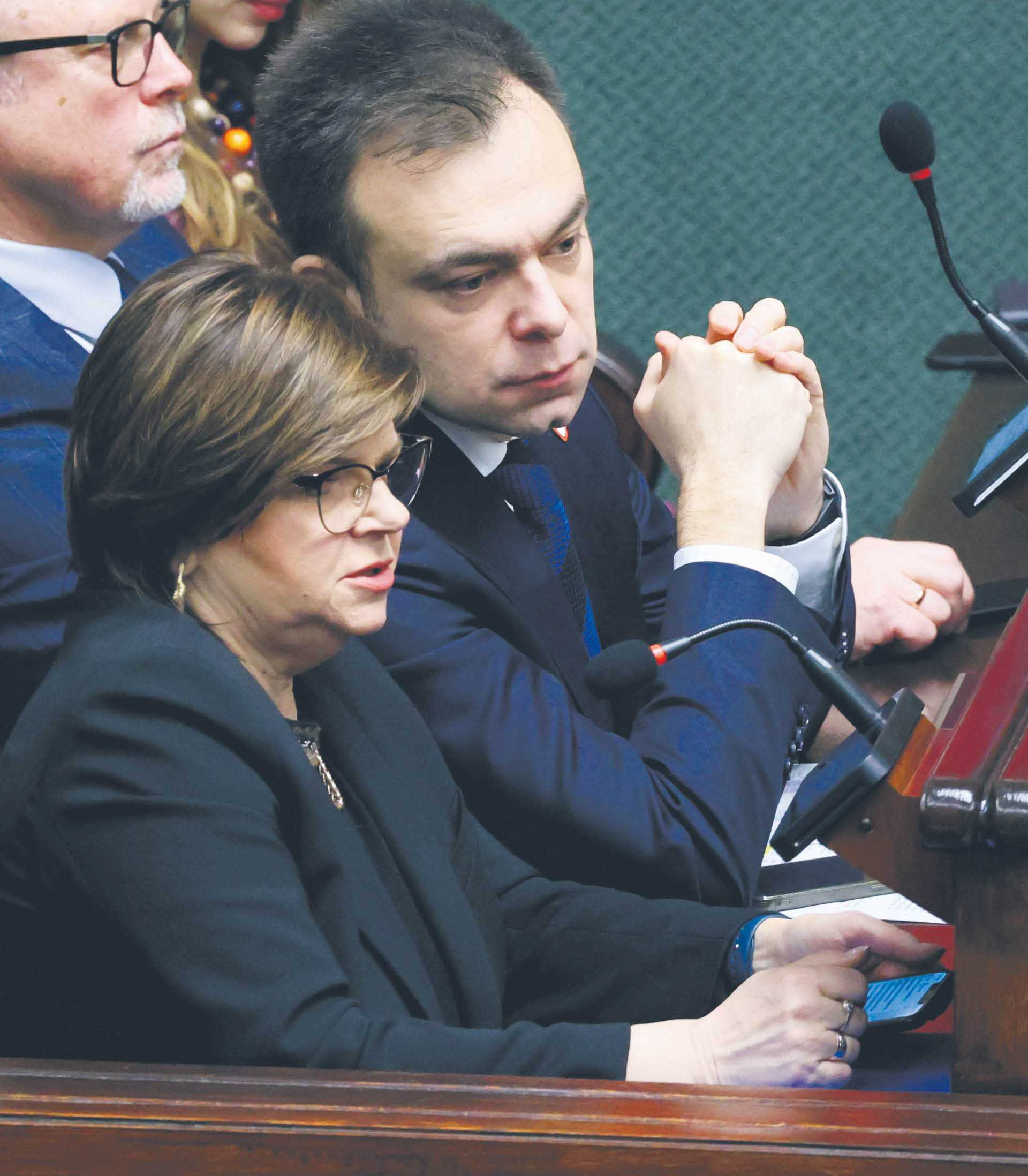 Minister zdrowia Izabela Leszczyna i minister finansów Andrzej Domański