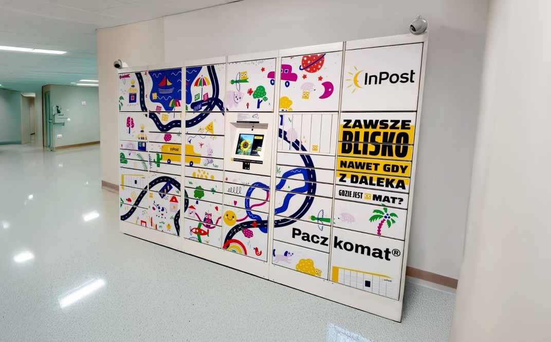 Paczkomaty InPost w 20 szpitalach w Polsce. Do końca 2025 r. będą w 50 placówkach