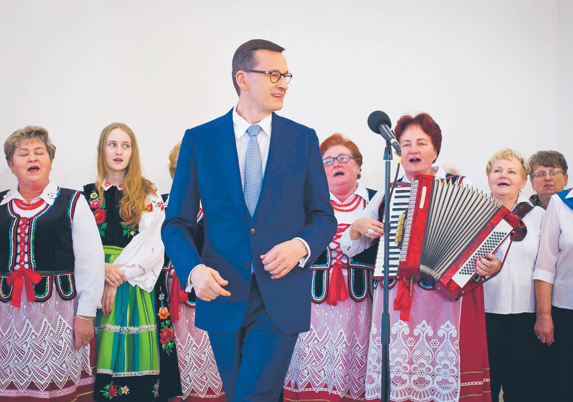 Premier Mateusz Morawiecki podczas spotkania z Kołem Gospodyń Wiejskich w Gminnym Ośrodku Kultury w Zabrodziu;
CIT-8 za 2018 r. Koła Gospodyń Wiejskich złożą w 2020 roku