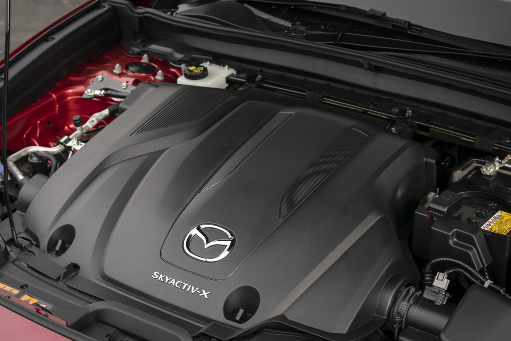 Silnik SkyactivX Mazda w jaki sposób działa benzynowy