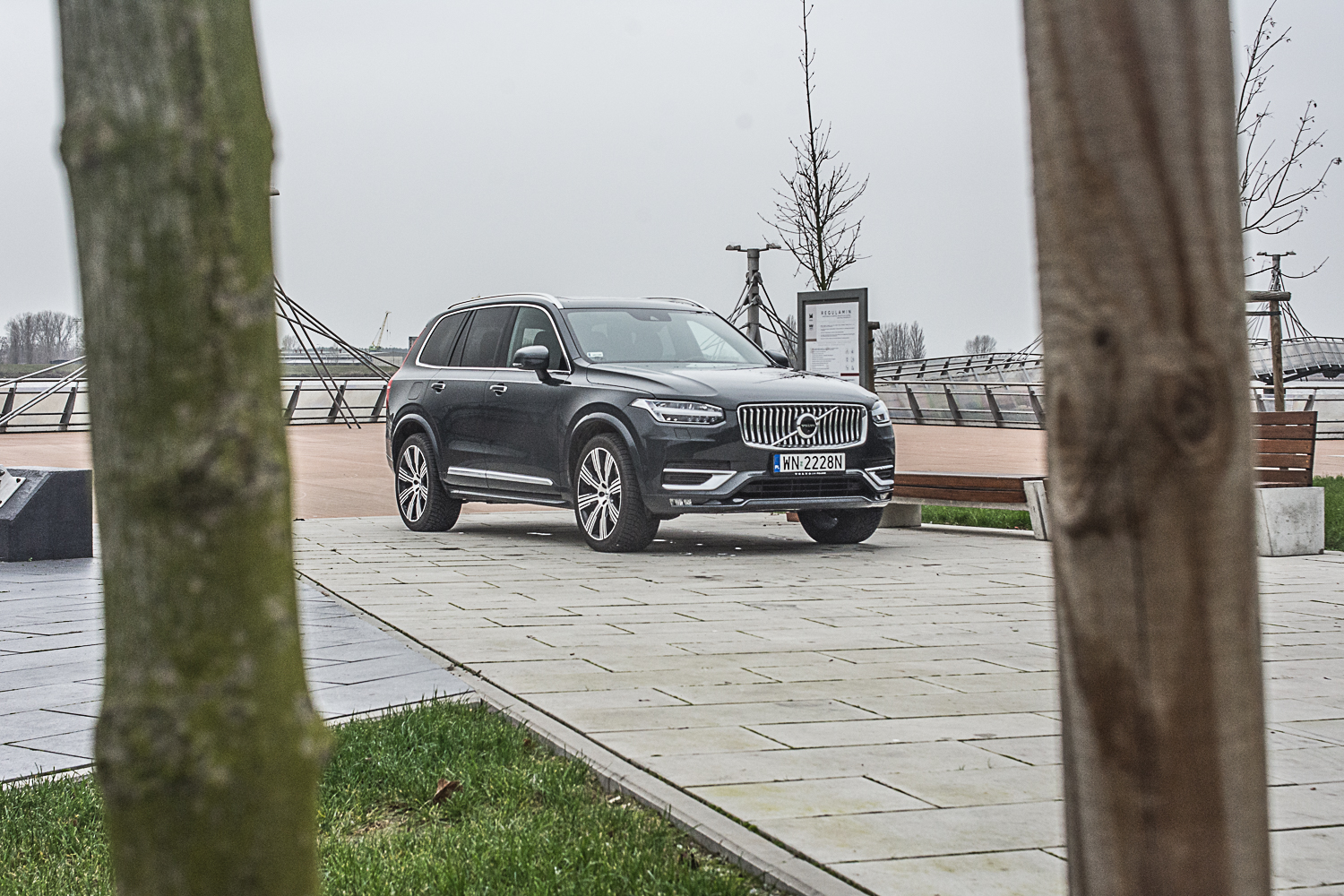 Volvo XC90 B5: Test Rodzinnego... Autobusu! - Infor.pl