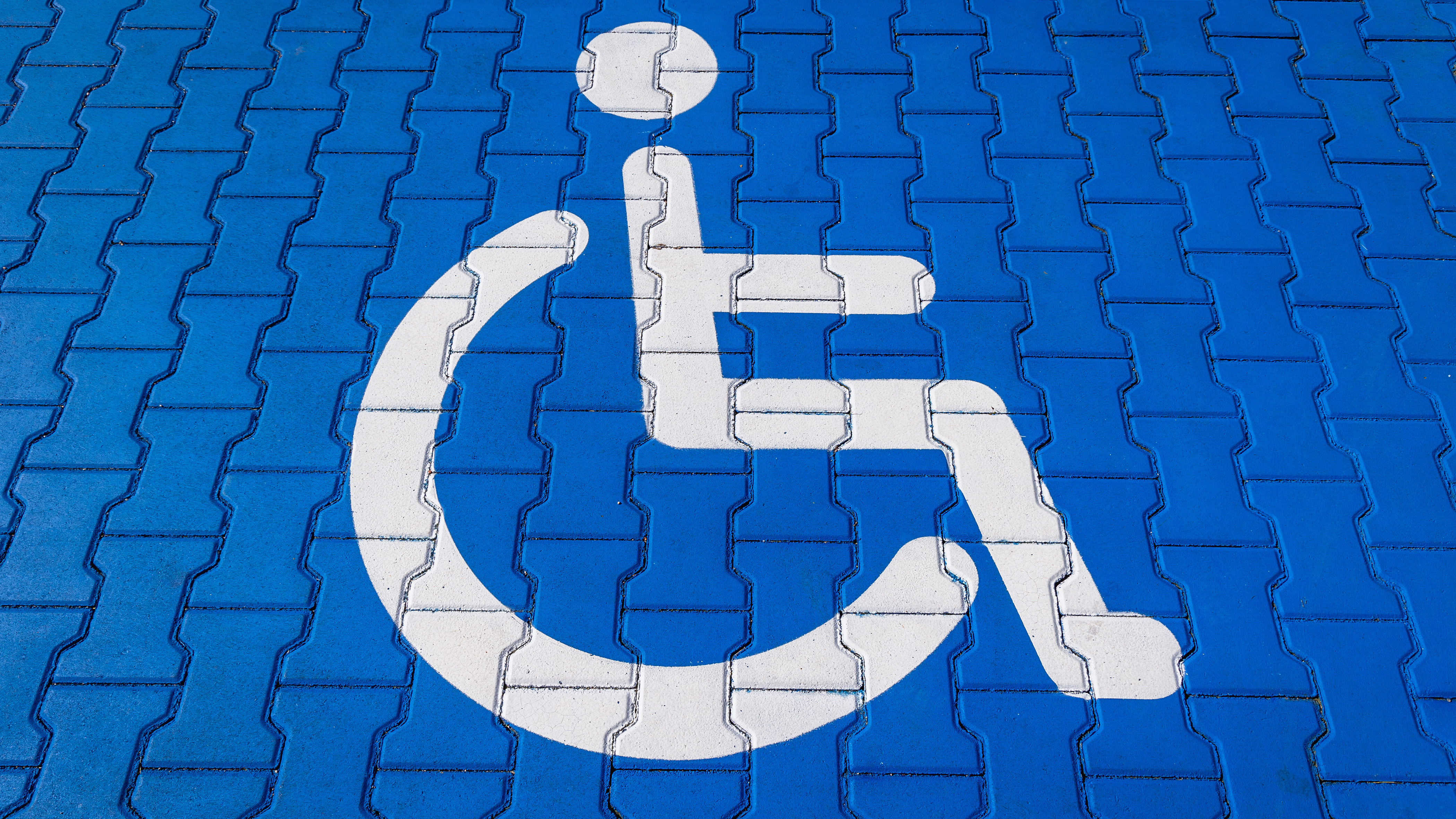 Miejsce parkingowe znak niepełnosprawni symbol