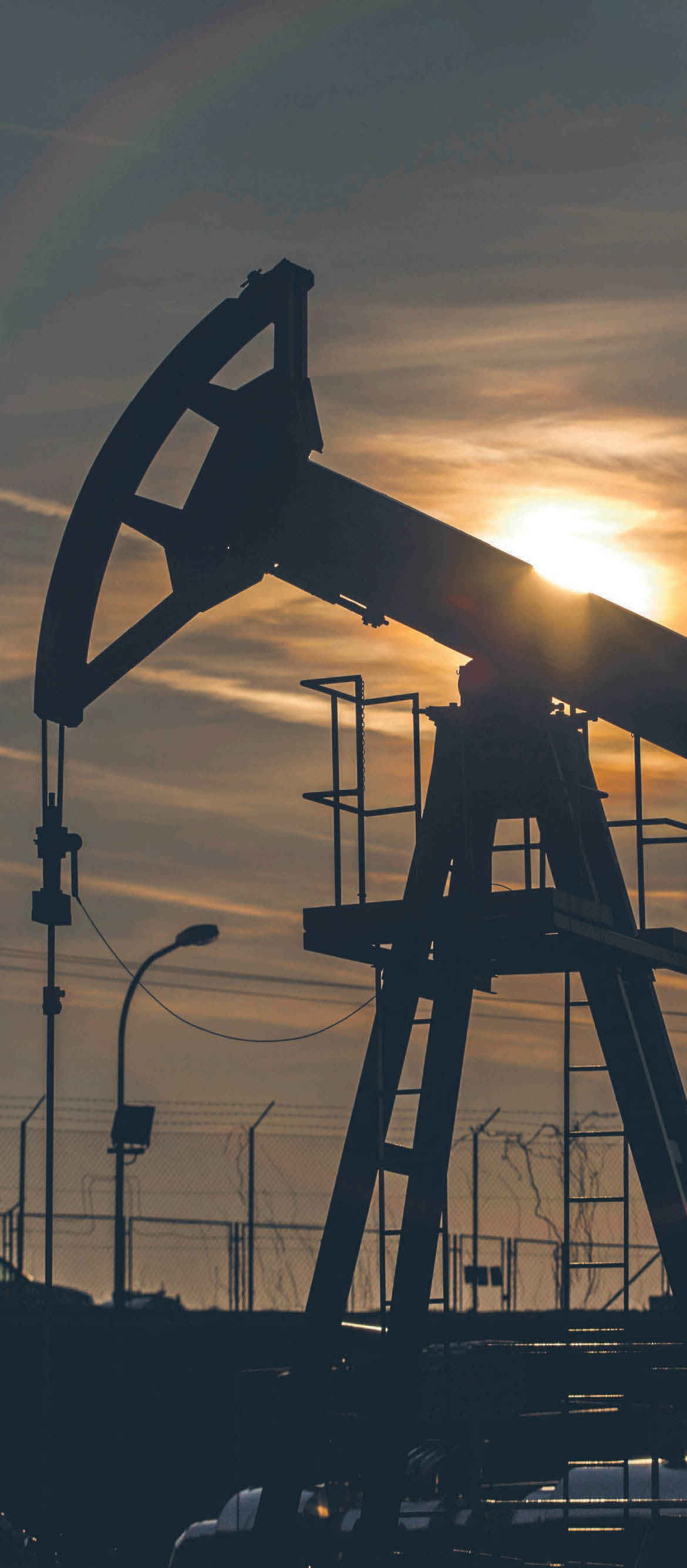 Eksporterzy zwiększają wydobycie i w styczniu na rynku może być nadwyżka ropy