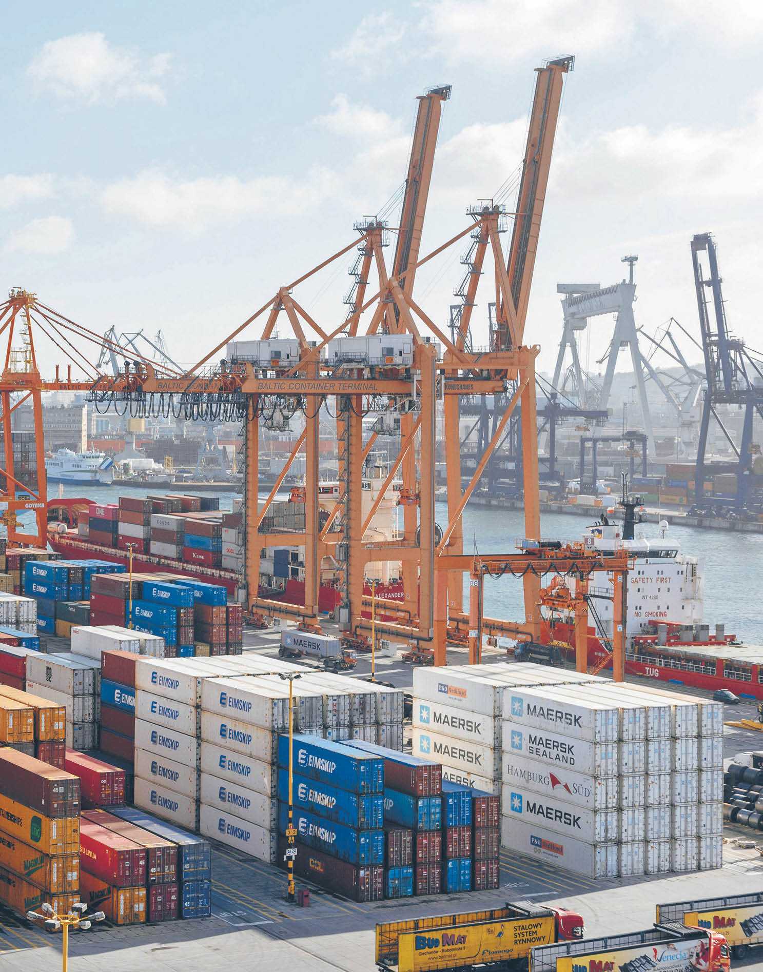 Znaczenie portów rośnie m.in. dzięki przeładunkowi kontenerów
