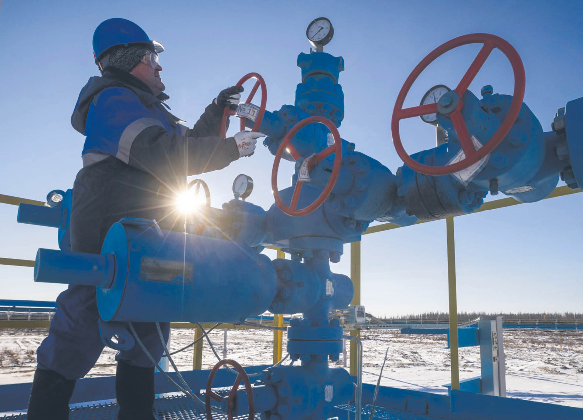 Starania Rosji o „dedolaryzację rozliczeń” za dostawy paliw do krajów zachodnich przyspieszyły po 2014 r.