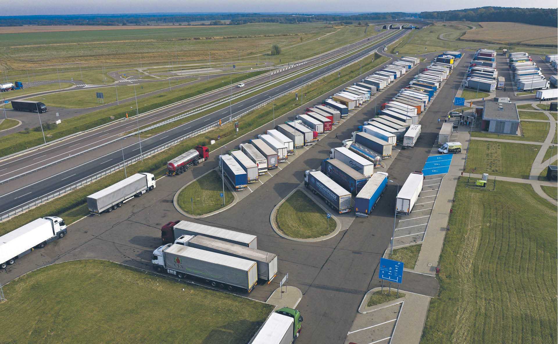 KPO wymusi rozszerzenie płatnej sieci dróg dla ciężarówek i autobusów