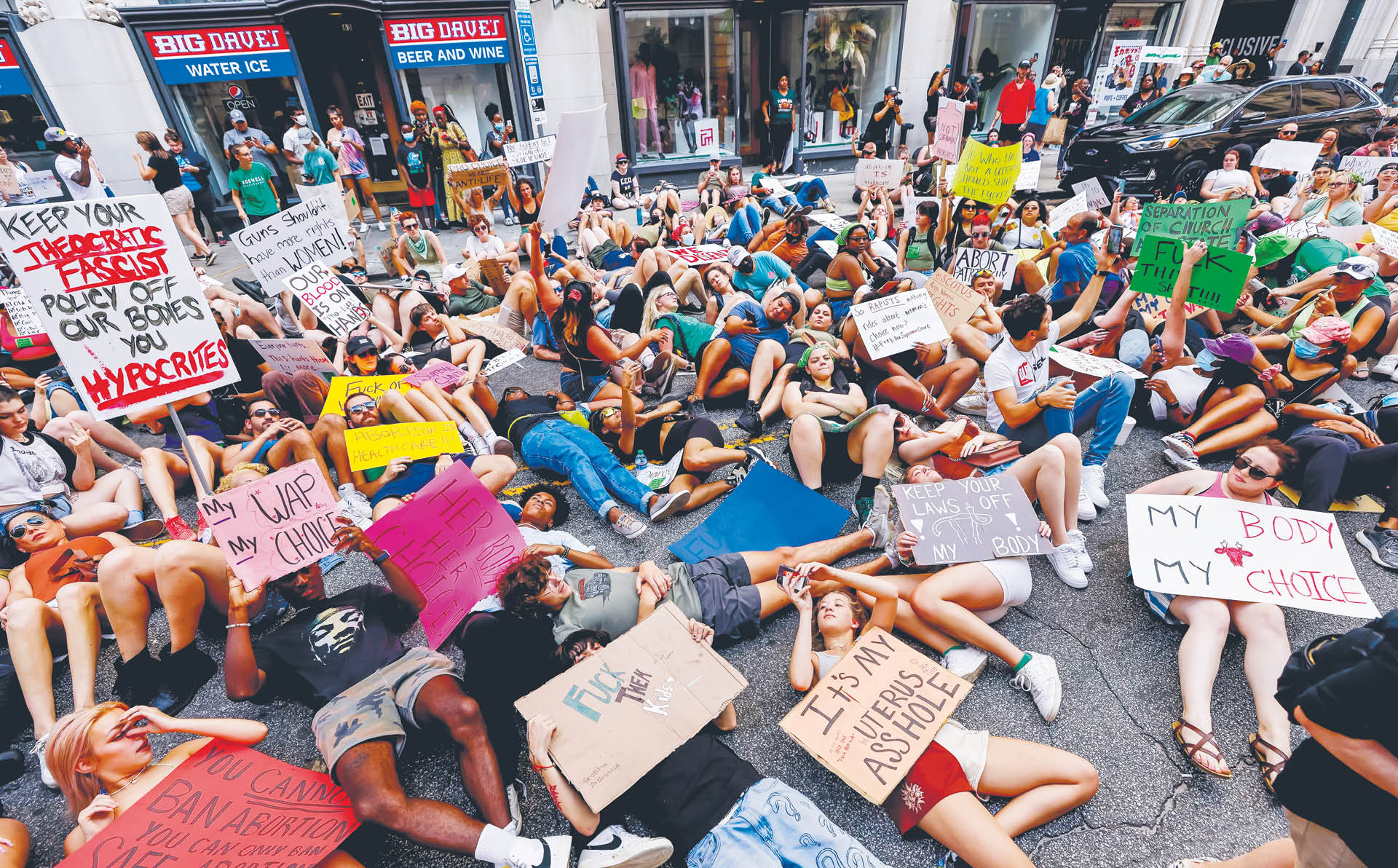 Fala protestów zalewa USA. Na zdjęciu demonstracja pro-choice w Atlancie
