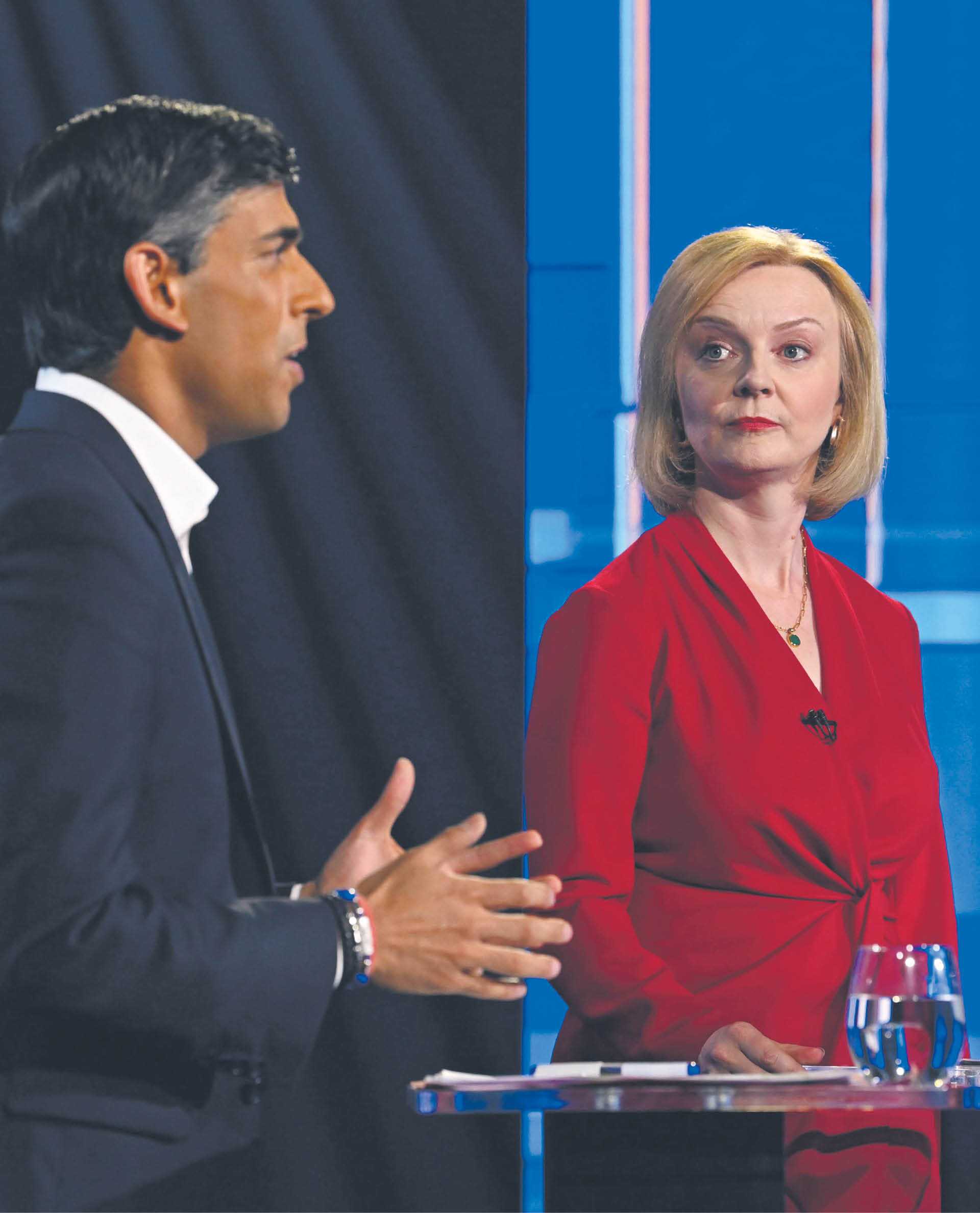 O władzę w Partii Konserwatywnej walczą jeszcze Rishi Sunak i Liz Truss. Zdjęcie z debaty kandydatów z 17 lipca