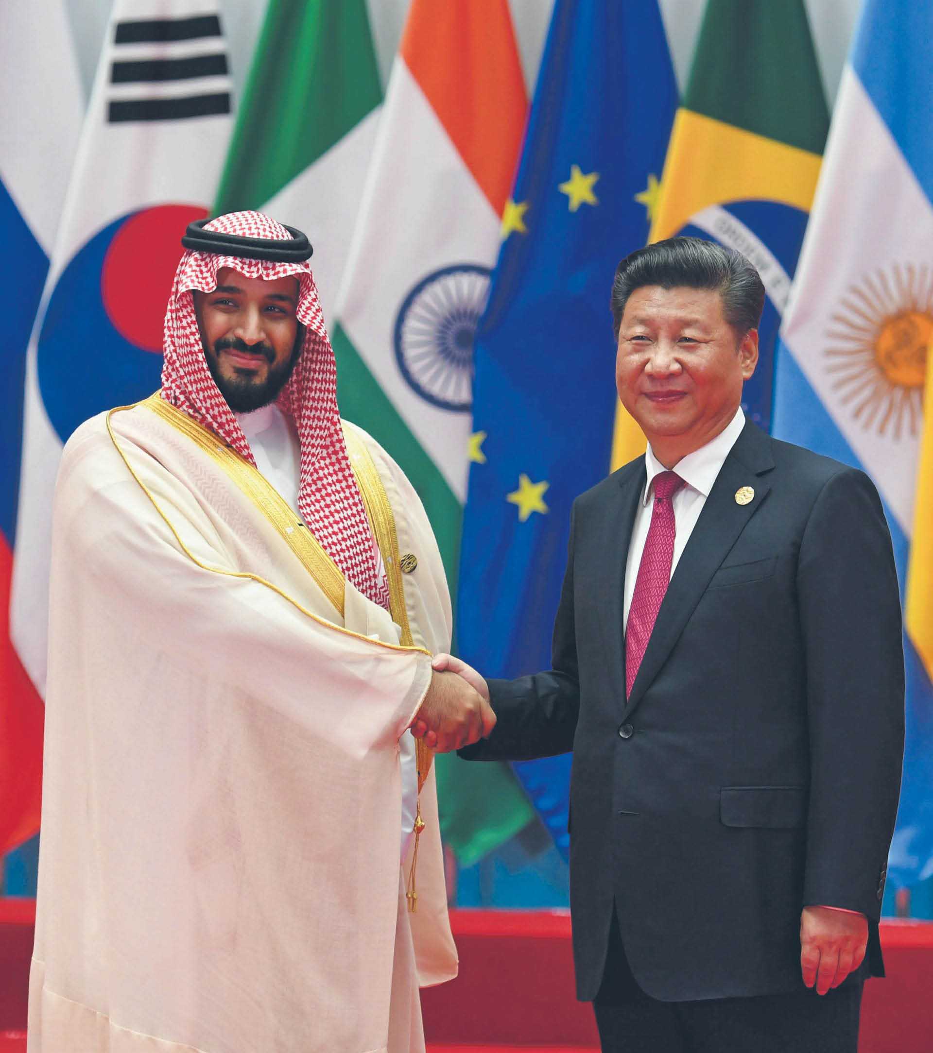 Następca tronu Arabii Saudyjskiej książę Muhammad z prezydentem Chin Xi Jinpingiem na szczycie G20 w Hangzhou w 2016 r.