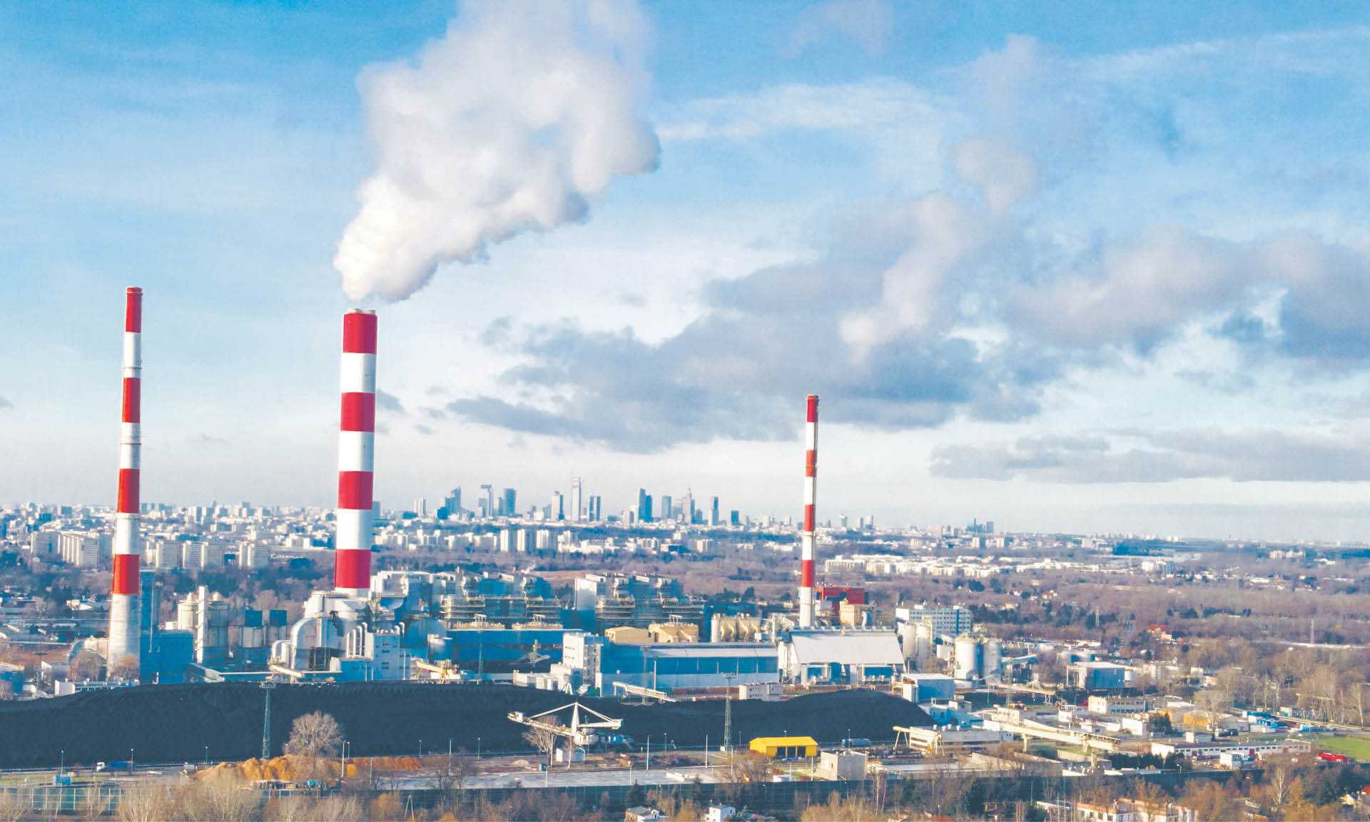 Rząd ma do rozwiązania problem polegający na tym, że elektrownie, kupując relatywnie tani węgiel od polskich kopalń, sprzedają prąd niewspółmiernie drogo