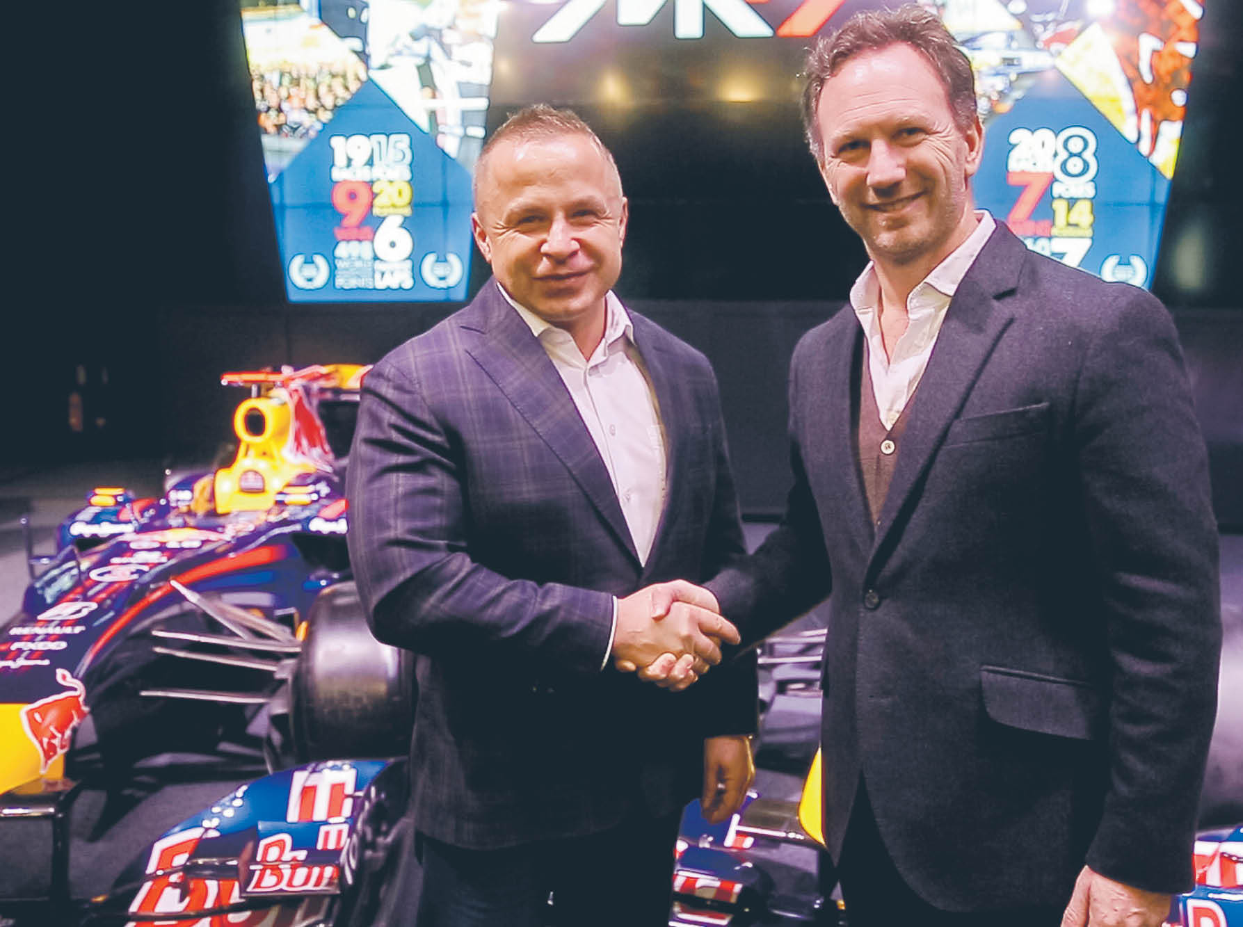 FutureNet, którego współtwórcą był Roman Ziemian (z lewej), sponsorował m.in. zespół Formuły 1 Red Bull Racing