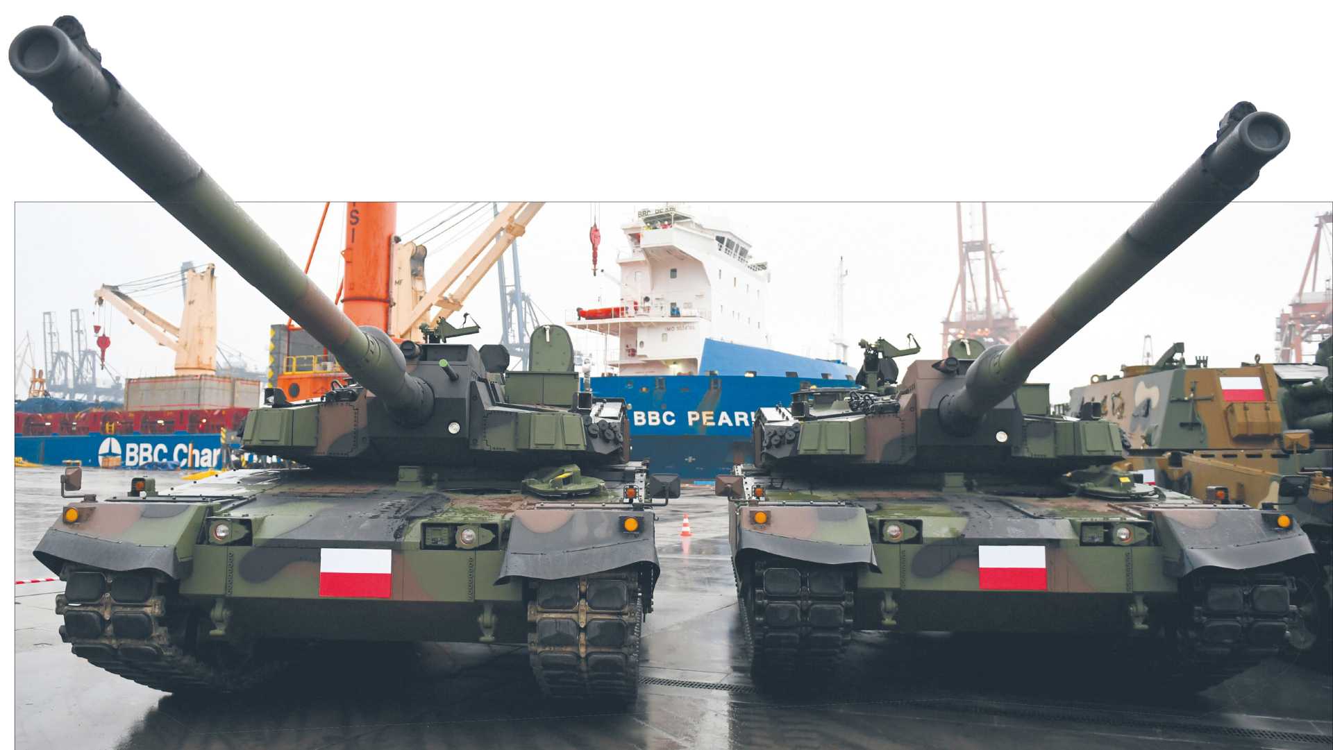 Odbiór pierwszych czołgów K2 i haubic K9 na terenie terminala kontenerowego w Gdyni, 6 grudnia 2022 r.