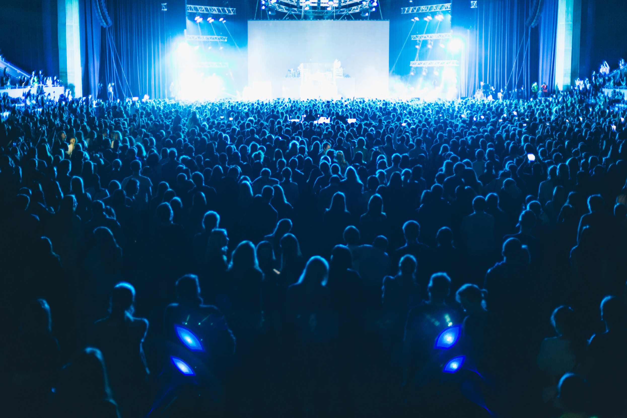 Wziął L4 i pojechał na koncert – wykrył to detektyw wynajęty przez pracodawcę