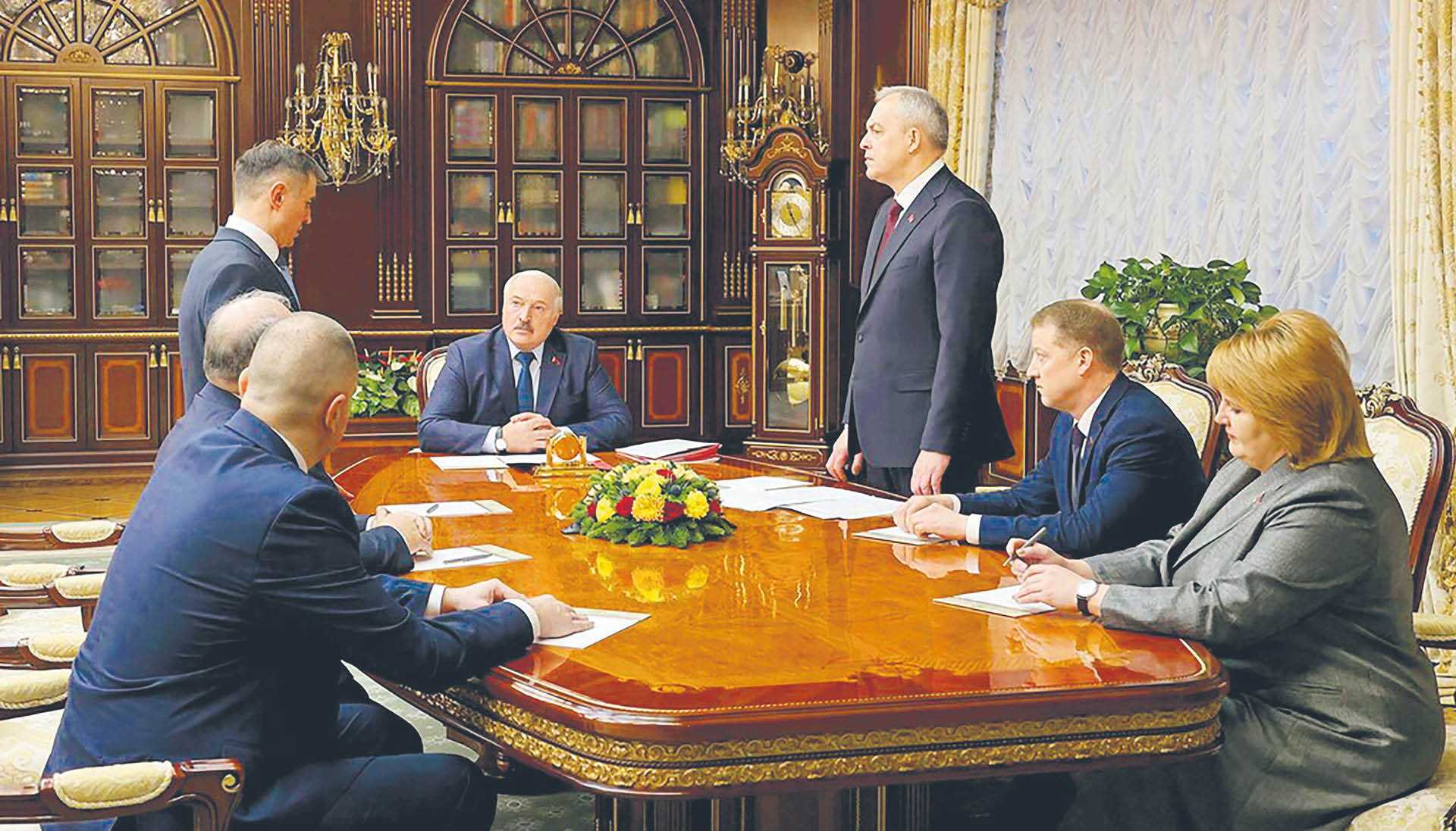 W ubiegłym tygodniu nowelizacja ustawy o partiach politycznych w błyskawicznym tempie przeszła przez marionetkowy parlament. Alaksandr Łukaszenka podpisze ją najpewniej na początku lutego
