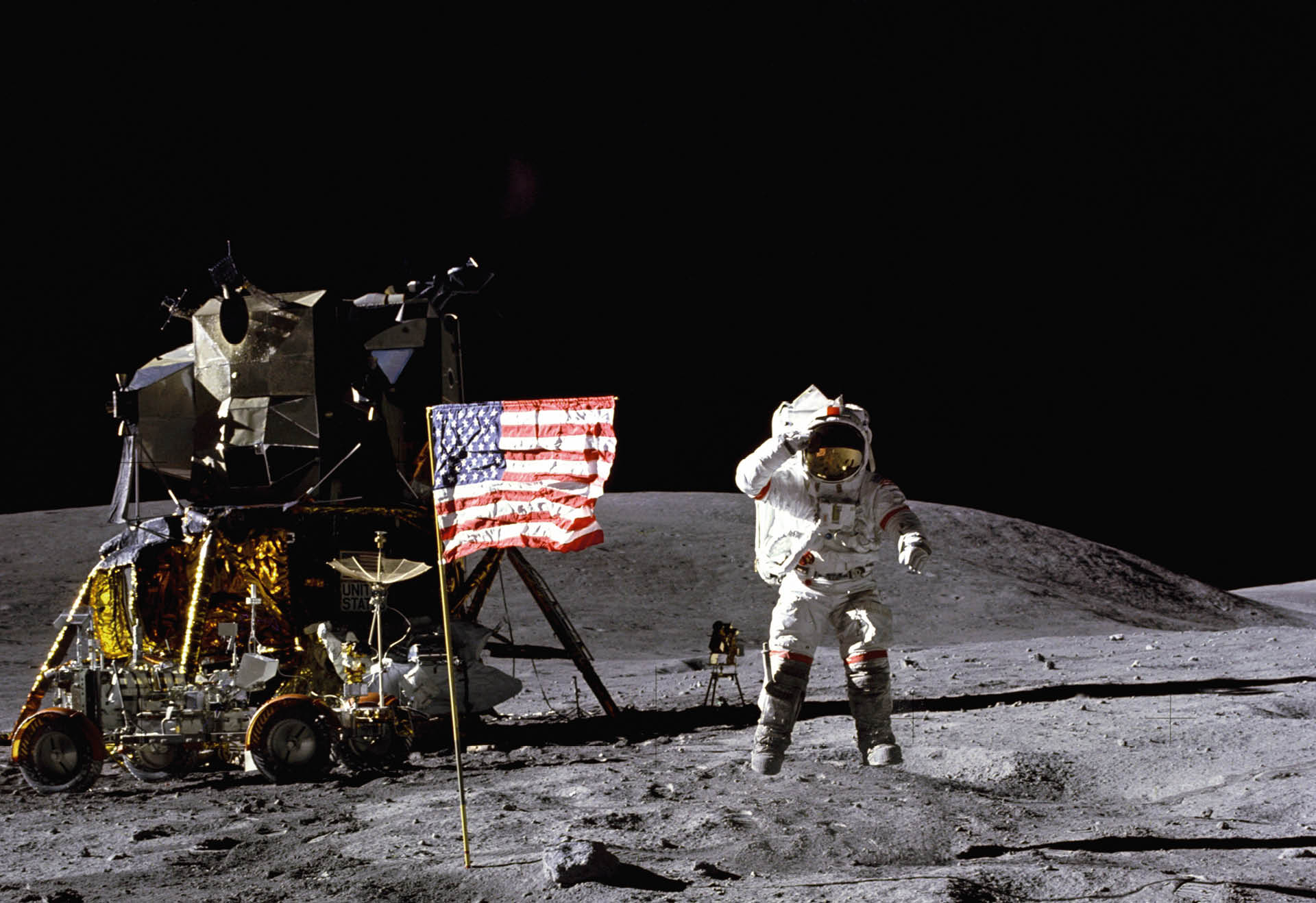 Misja Apollo 16: astronauta John Young na Księżycu