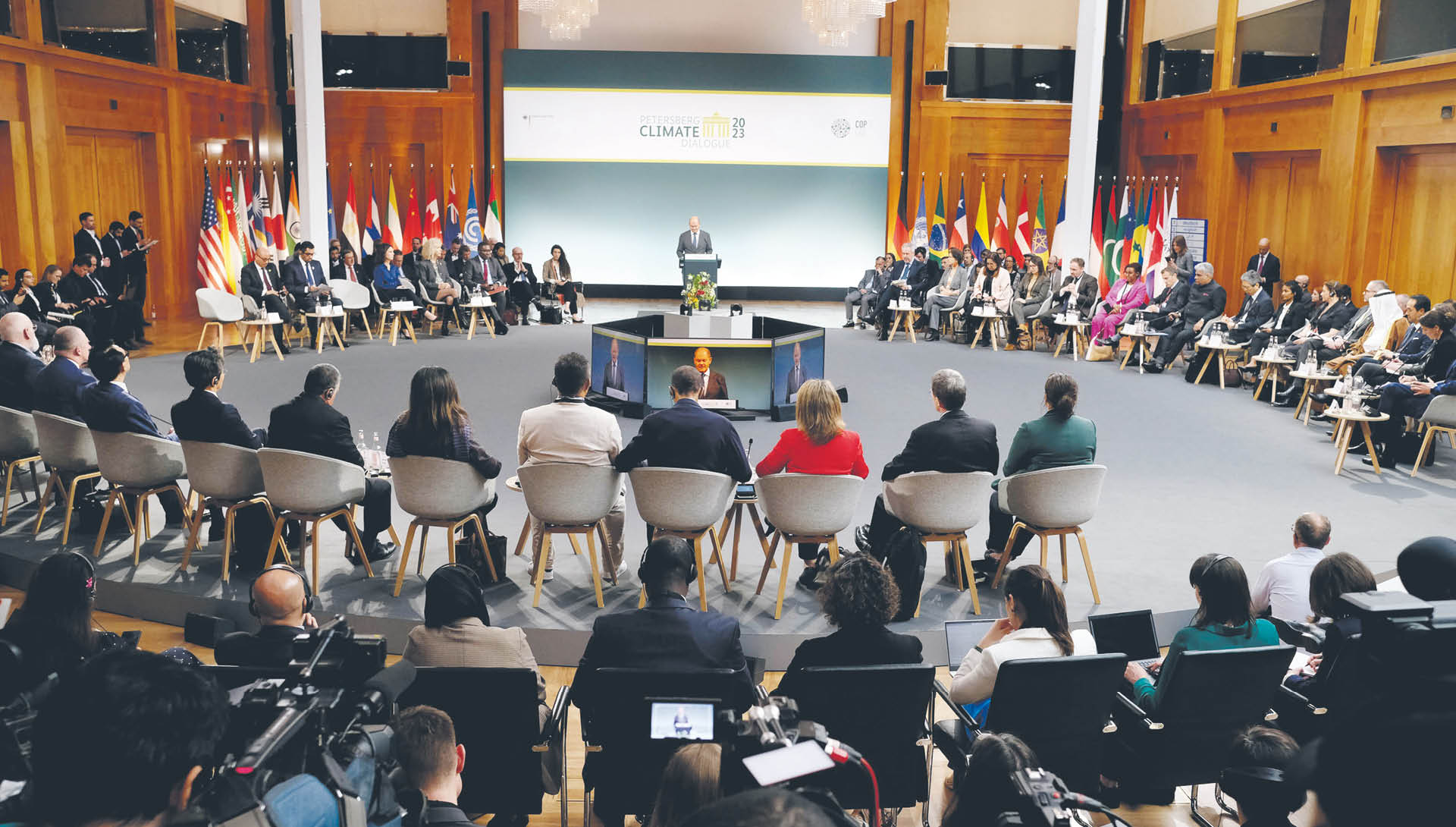 Kanclerz Niemiec Olaf Scholz przemawia 3 maja na konferencji klimatycznej w Berlinie