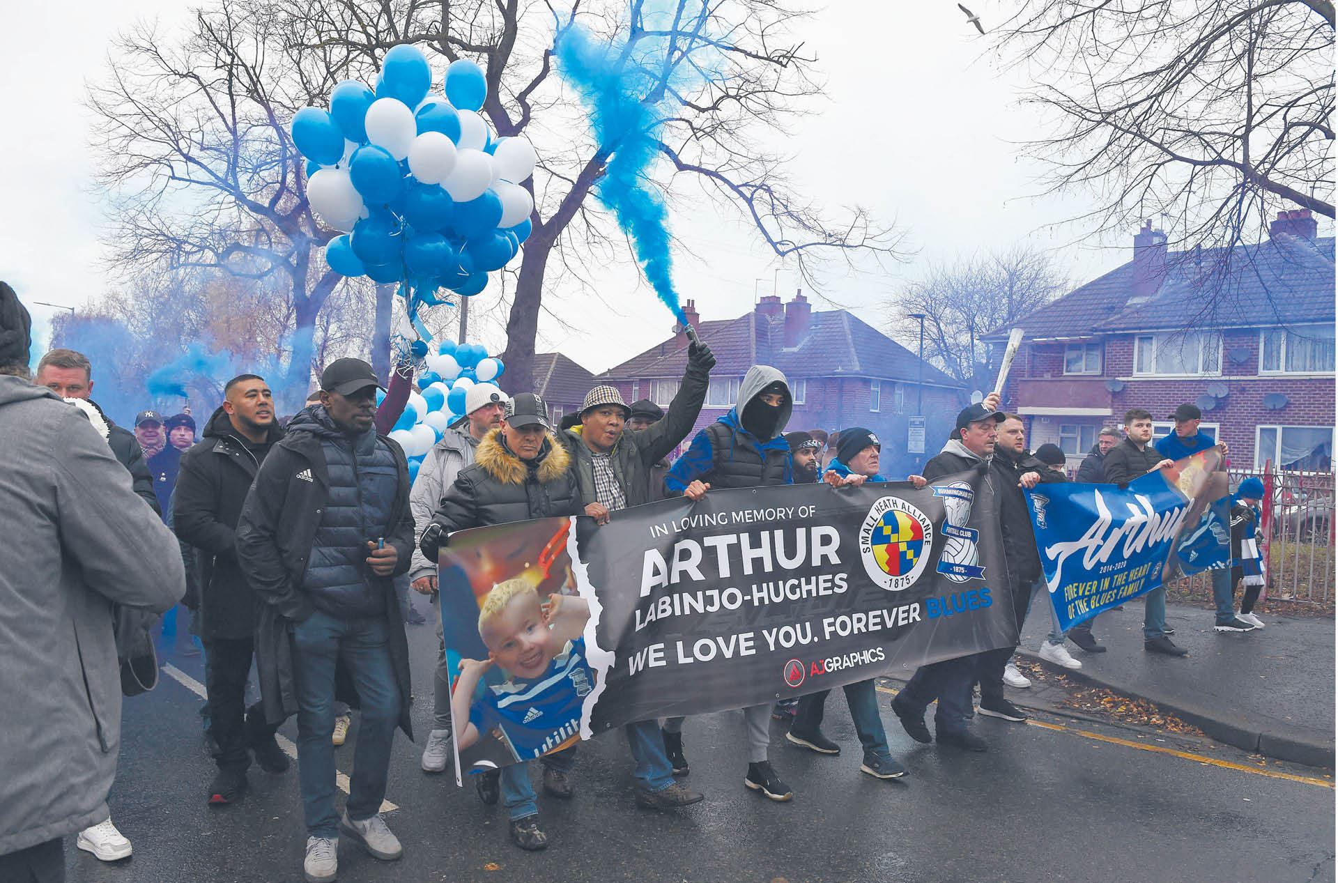 Marsz ku pamięci Arthura Labinjo-Hughesa, zabitego przez ojca i jego partnerkę. Birmingham, 11 grudnia 2021 r.
