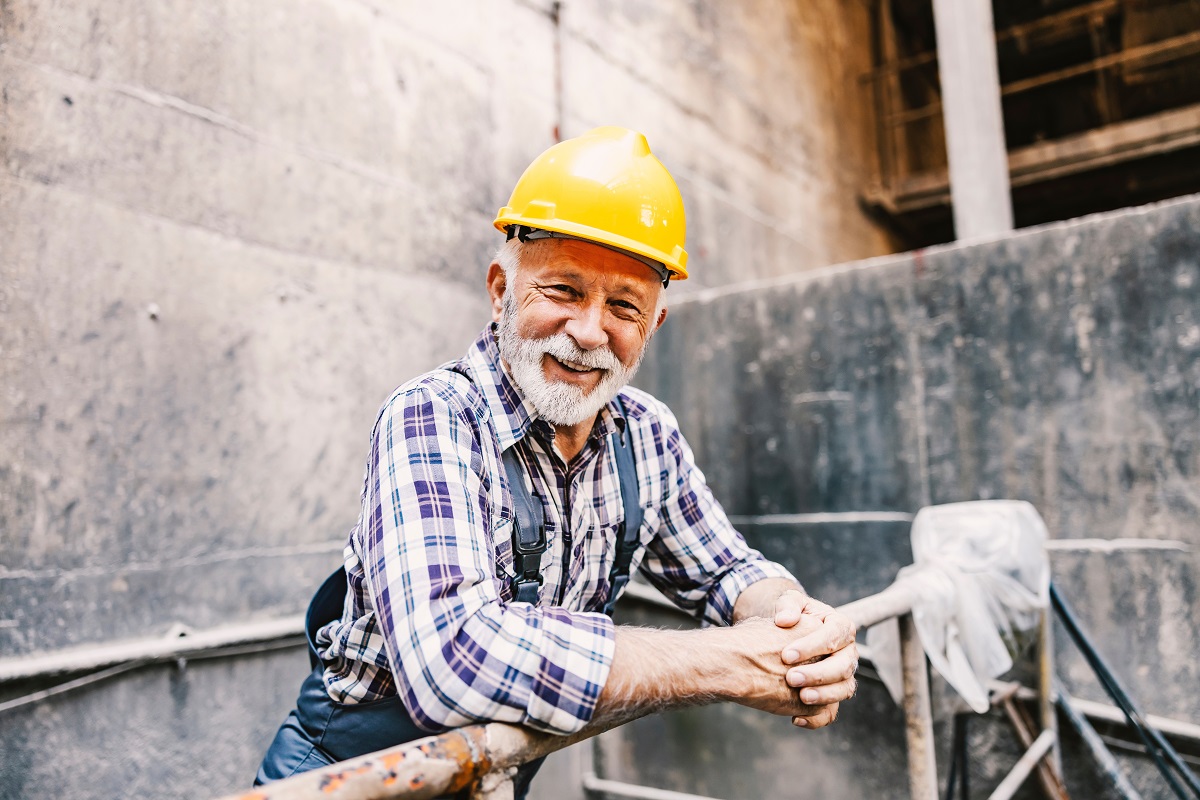 Pracownicy 55 plus i 60 plus triumfują po przełomowej uchwale Sądu Najwyższego: to prawo daje im niezwykłą ochronę. Koniec z rozbieżnościami w interpretacji ochrony przedemerytalnej