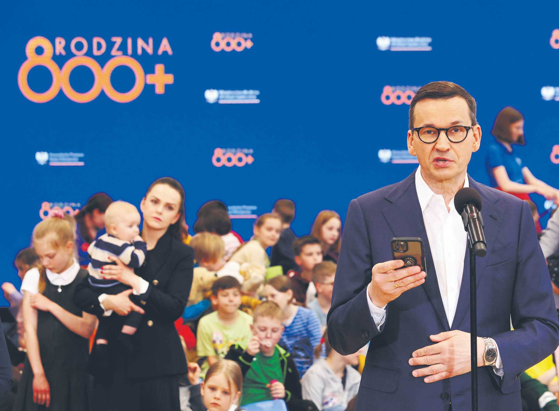 Premier Mateusz Morawiecki na Międzynarodowym Dniu Rodzin w szkole w Otwocku