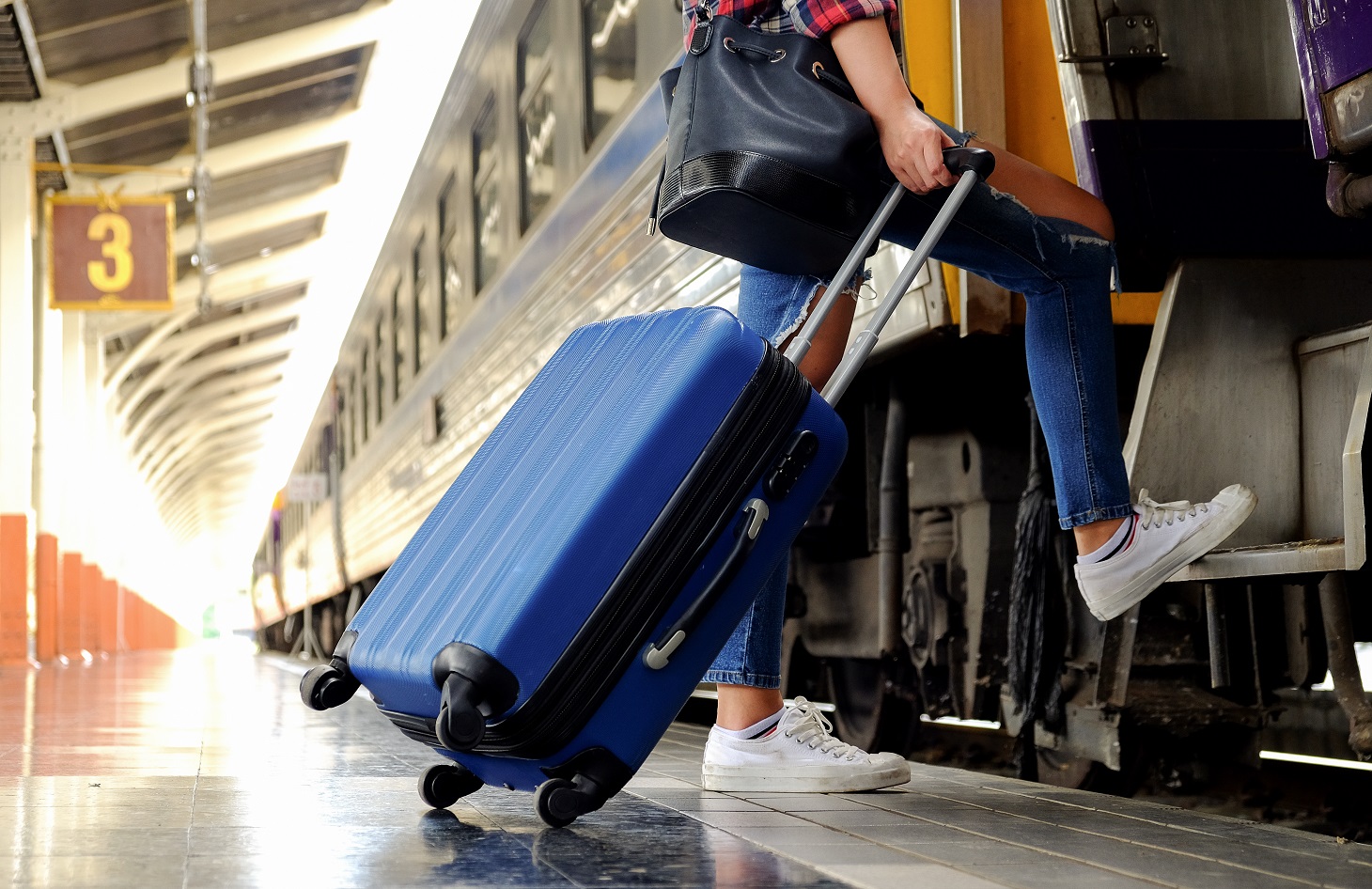 Co robić, gdy zostawimy bagaż w pociągu? Kto odpowiada za skradzioną walizkę?