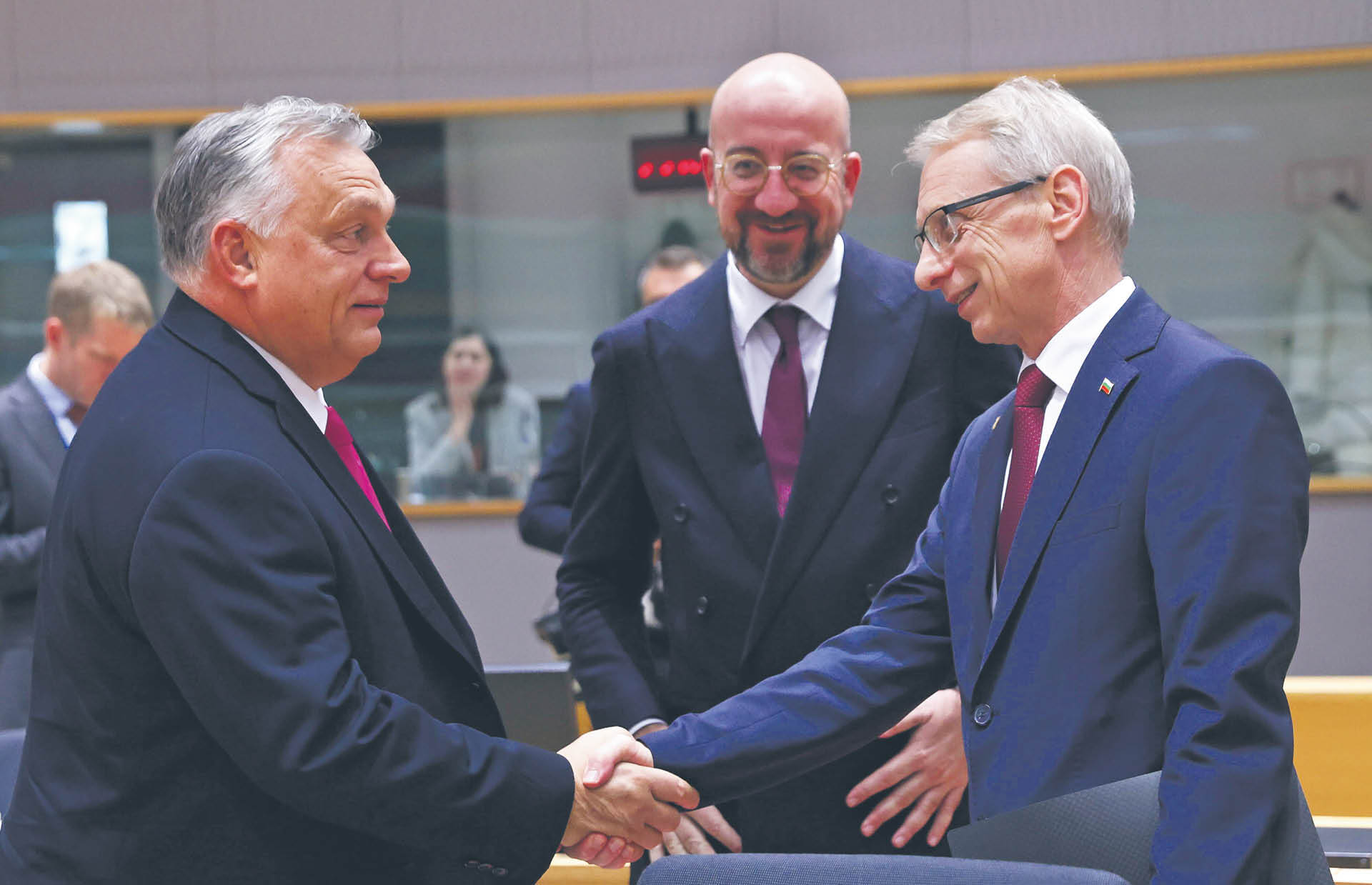 Węgierski premier Viktor Orbán, szef Rady Europejskiej Charles Michel i premier Bułgarii Nikołaj Denkow