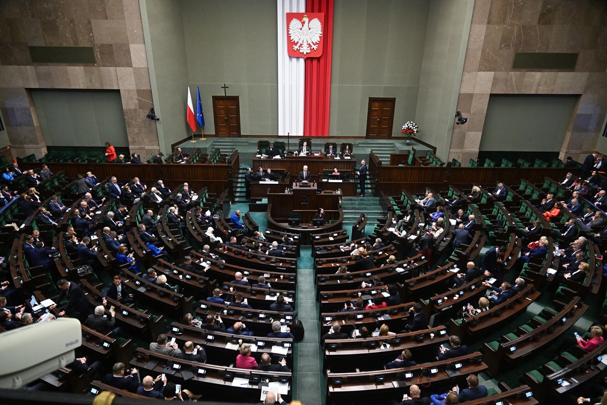 Kadencja Sejmu zawsze musi trwać 4 lata? Trzy przypadki, kiedy możliwe są przedterminowe wybory
