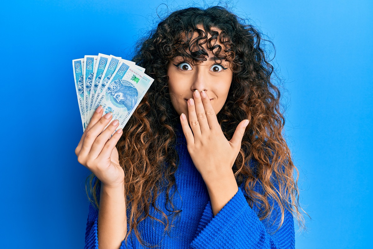 Minimalna 2026: stawka godzinowa vs miesięczna – kto może zyskać ponad 5 000 zł rocznie i jakie są warunki?