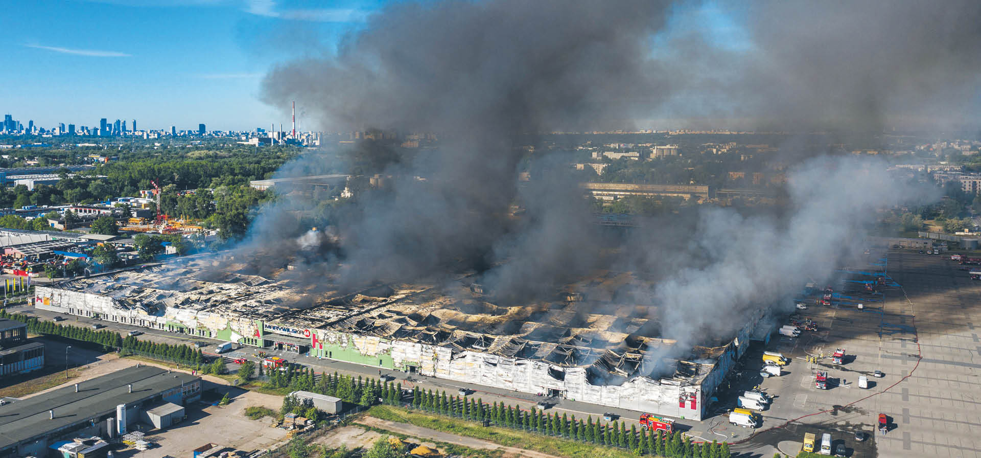 Największy pożar wybuchł w centrum handlowym przy ul. Marywilskiej w Warszawie