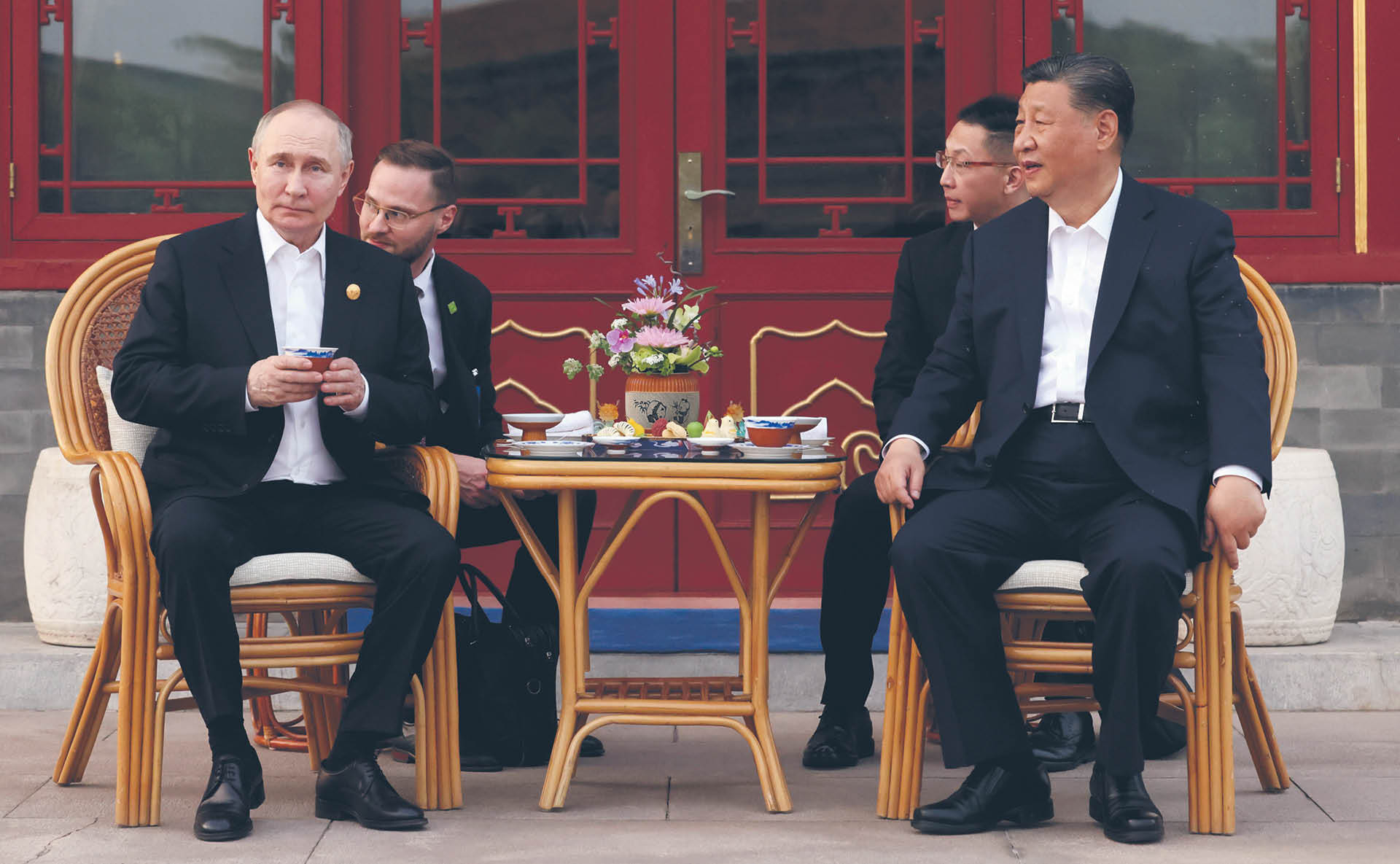 Władimir Putin i Xi Jinping podczas rozmów w Pekinie