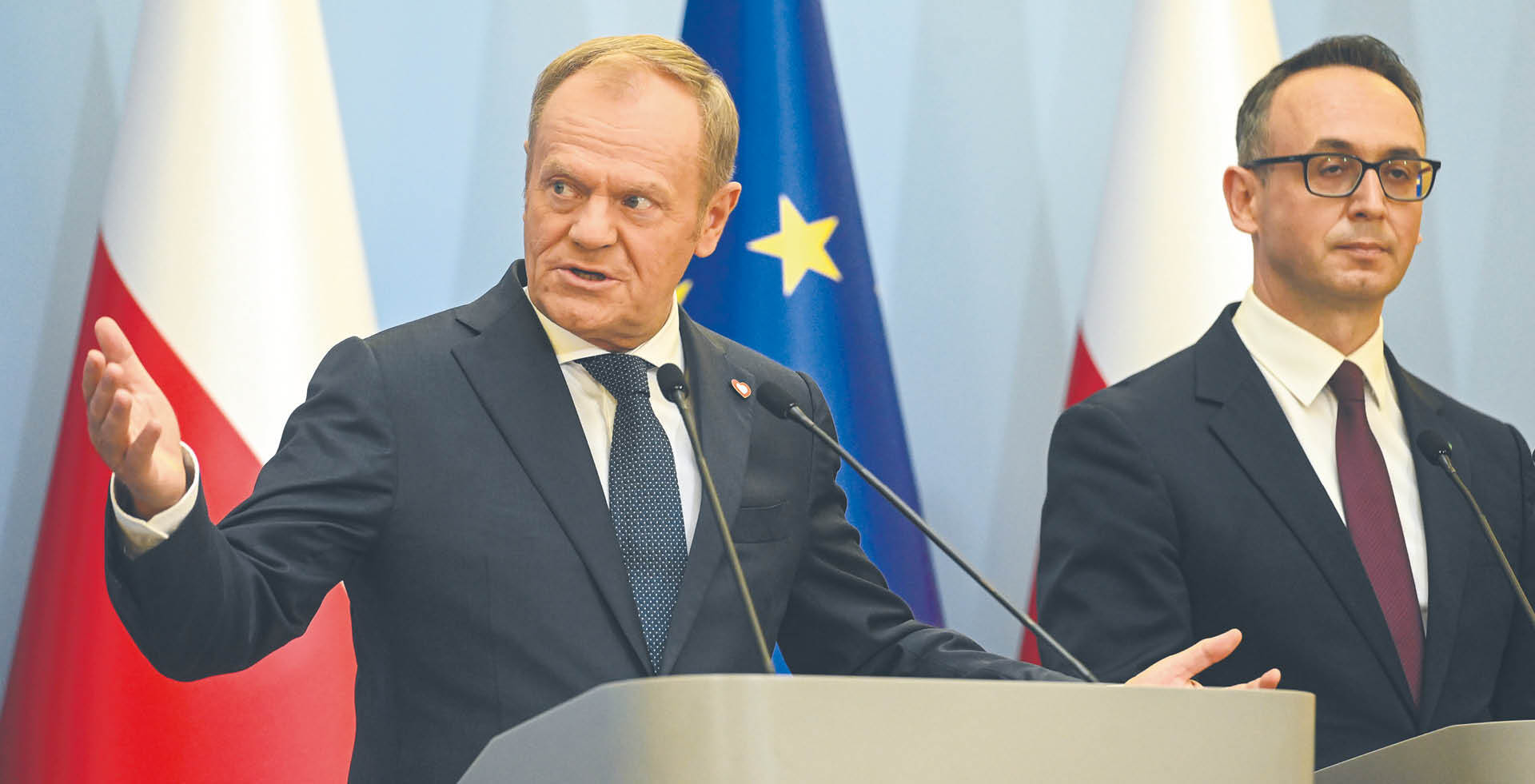 Premier Donald Tusk i minister infrastruktury Dariusz Klimczak wczoraj w Warszawie