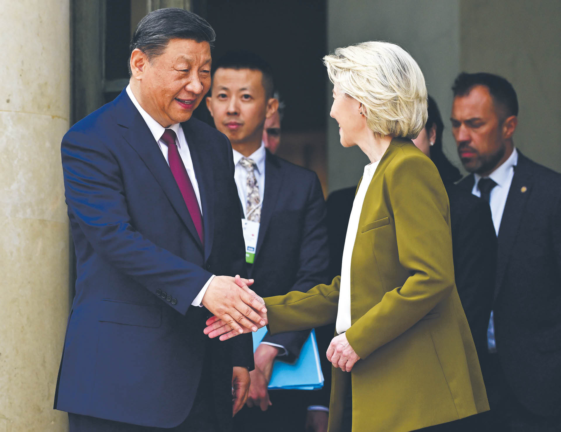 Zarówno Chiny, jak i Unia Europejska mogą być bardziej zainteresowane polubownym rozwiązaniem sporu. Wspólnej wizji jednak nie widać