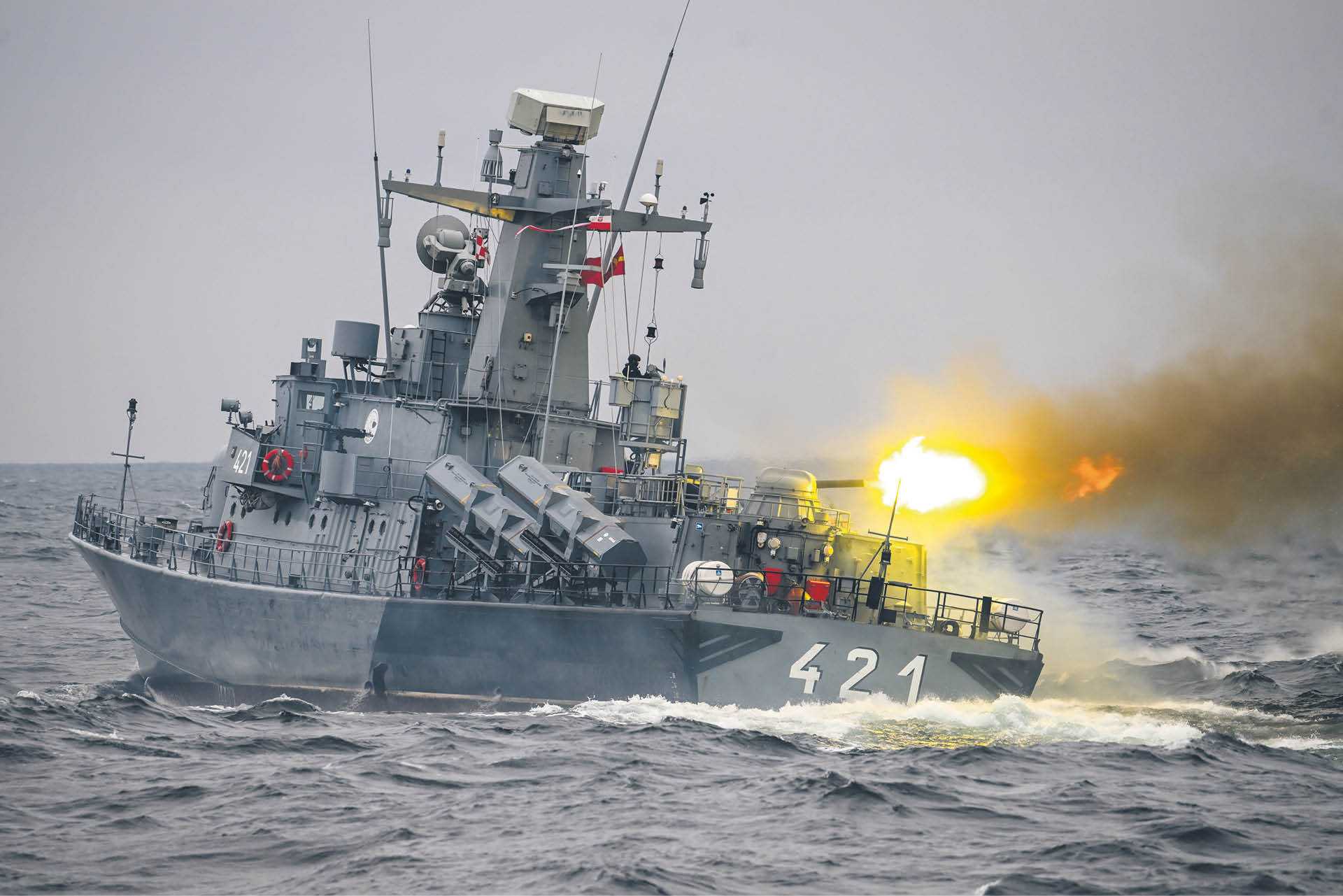Manewry Marynarki Wojennej RP oraz fregat państw NATO na wodach Zatoki Gdańskiej. 5 marca 2024 r.