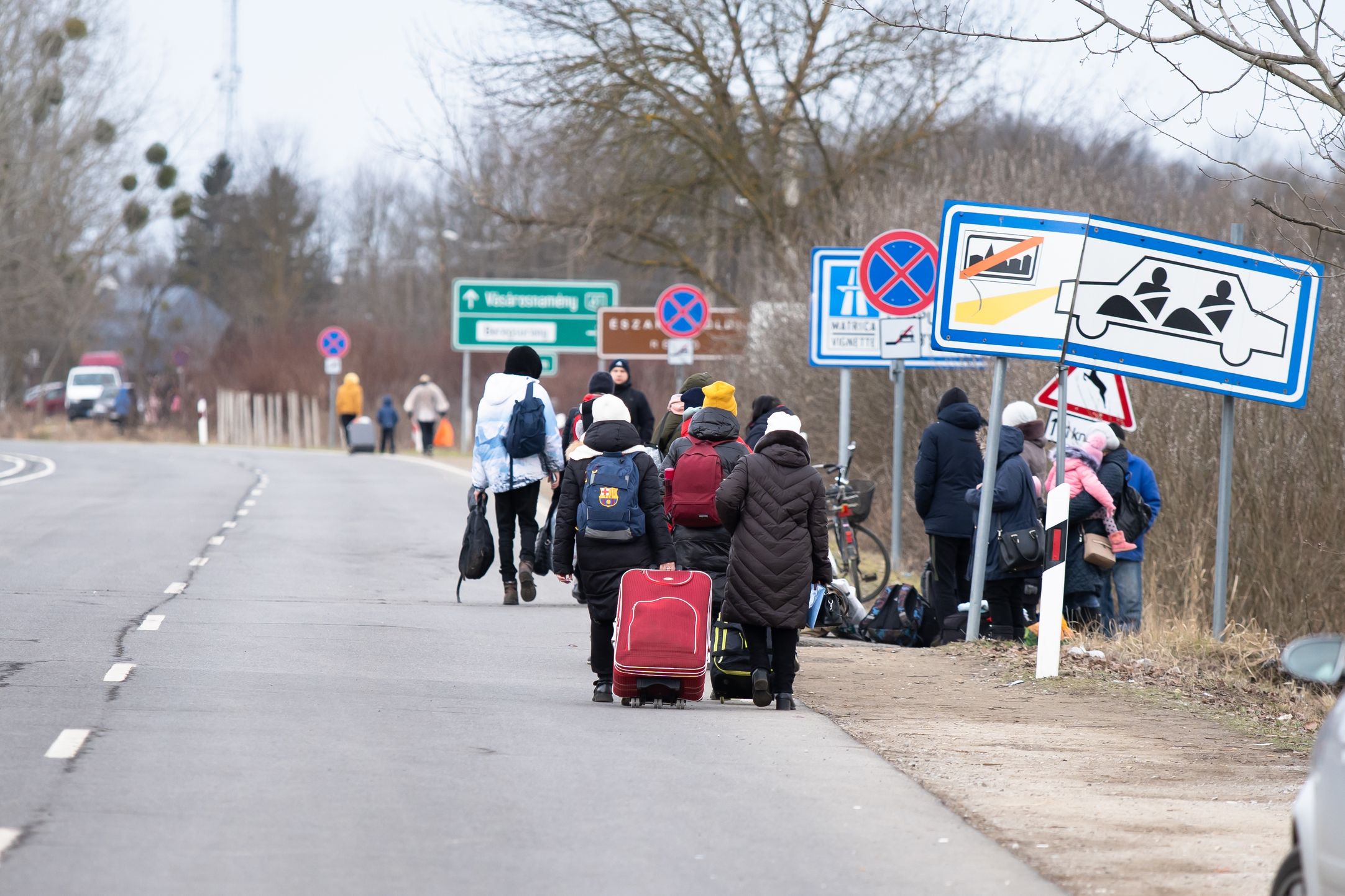 Co dalej z paktem migracyjnym? UE wciąż czeka na ruch dwóch krajów, w tym Polski