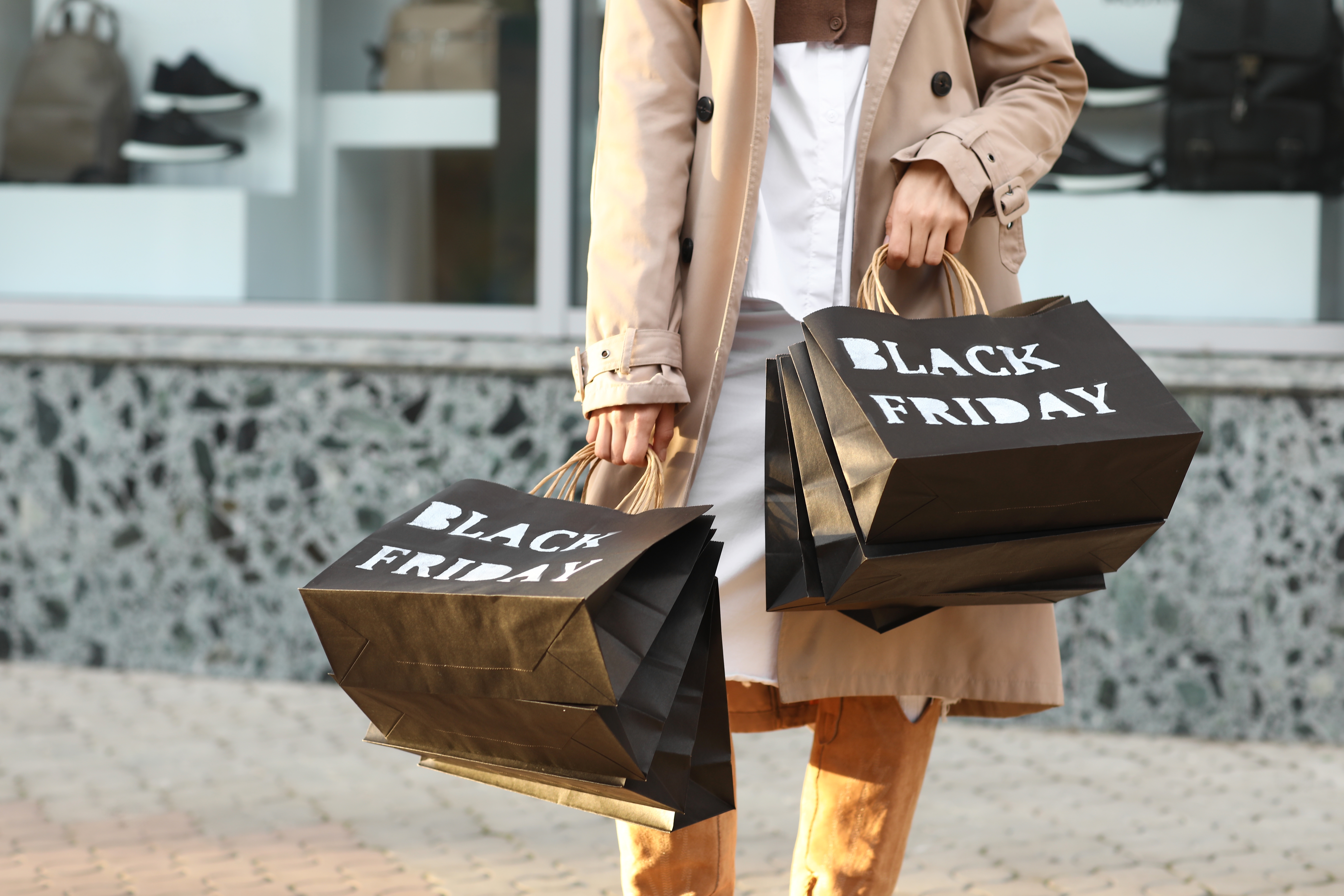 Zbliża się Black Friday i trwa boom rekrutacyjny na Black Friday. Czy wystarczy rąk do pracy?