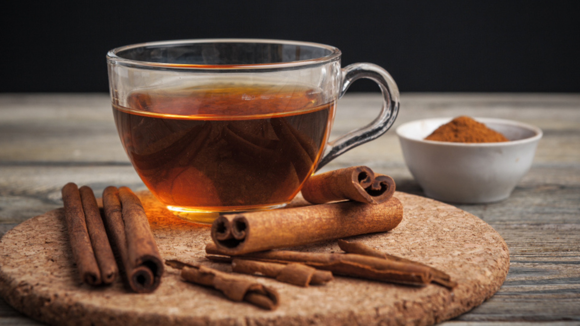 Mit czy medycyna. Czy cynamon, przyprawa popularna nie tylko w okresie Bożego narodzenia jest bezpieczny dla zdrowia?