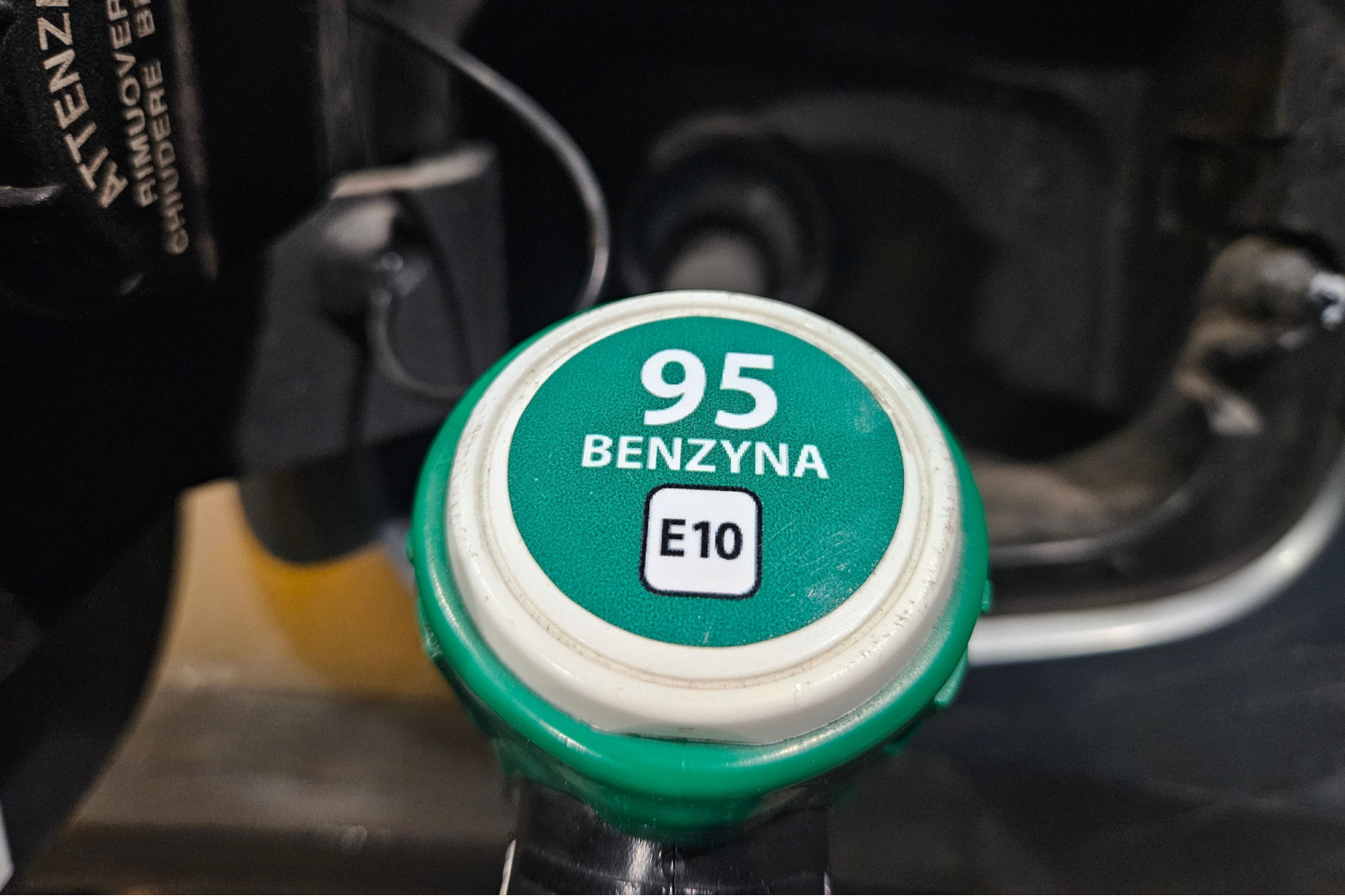 Opłata paliwowa w 2025 r.: Szykują się podwyżki dla kierowców i nie tylko!
