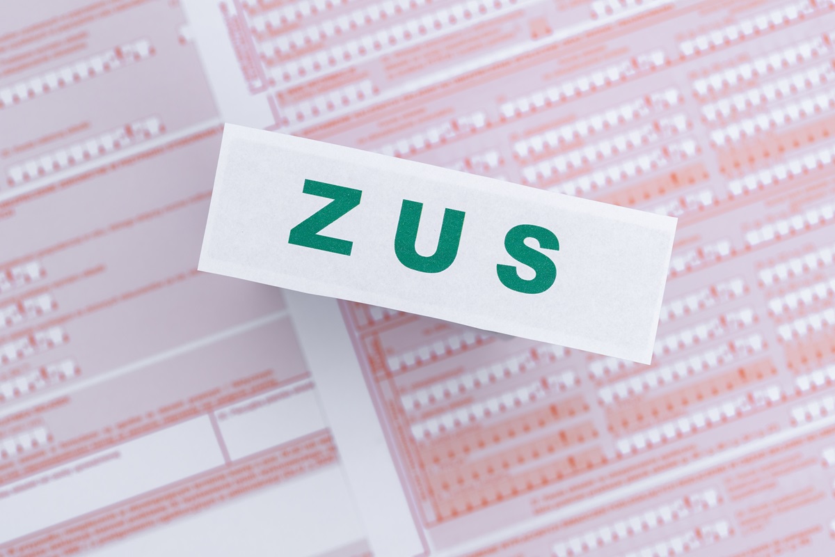 ZUS IWA - jak ustalić liczbę ubezpieczonych? [Przykłady]