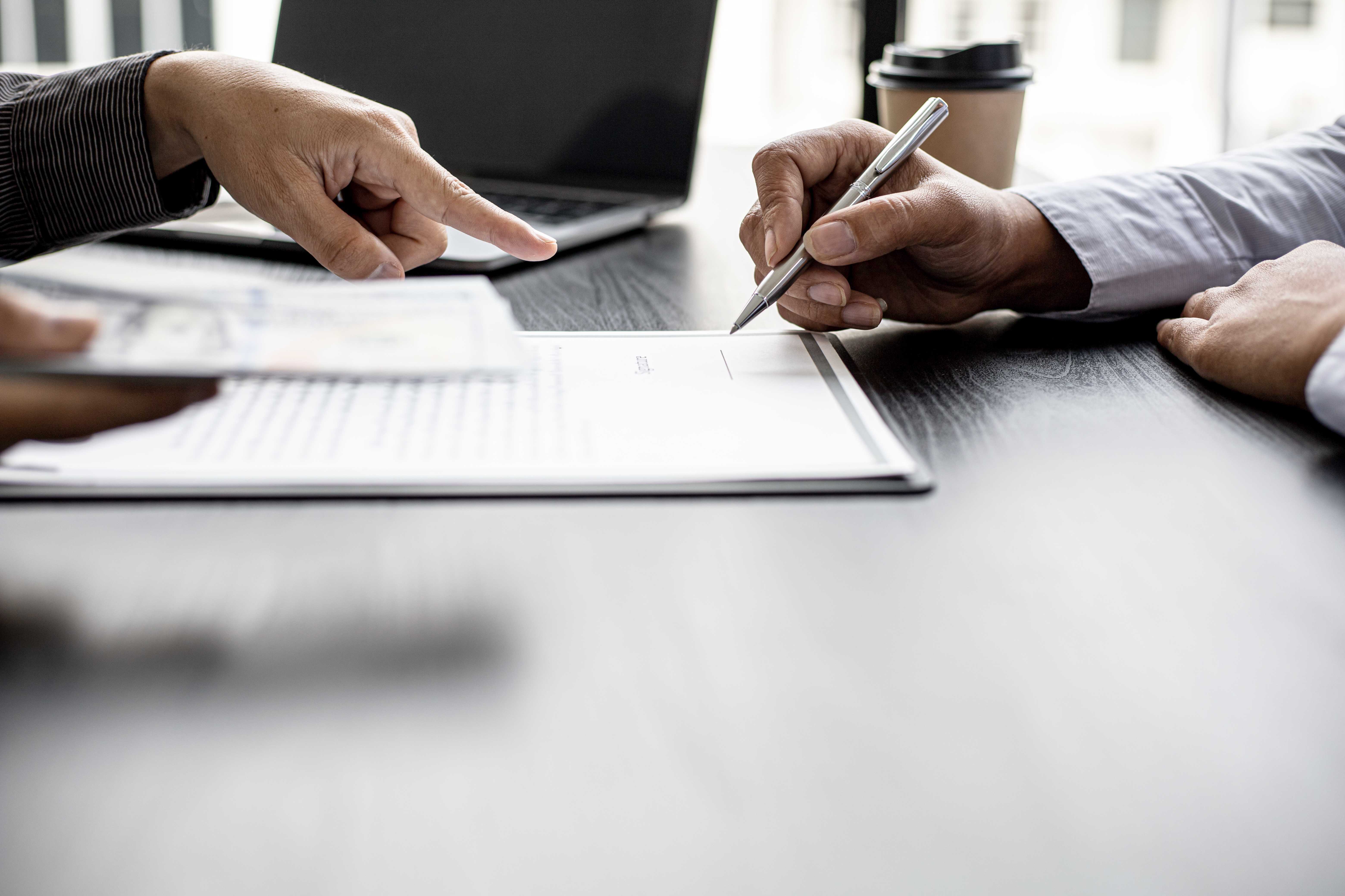 Przekształcanie zleceń w umowy o pracę – uprawnienia PIP istotnie ograniczone. Co wynika z najnowszej wersji projektu?