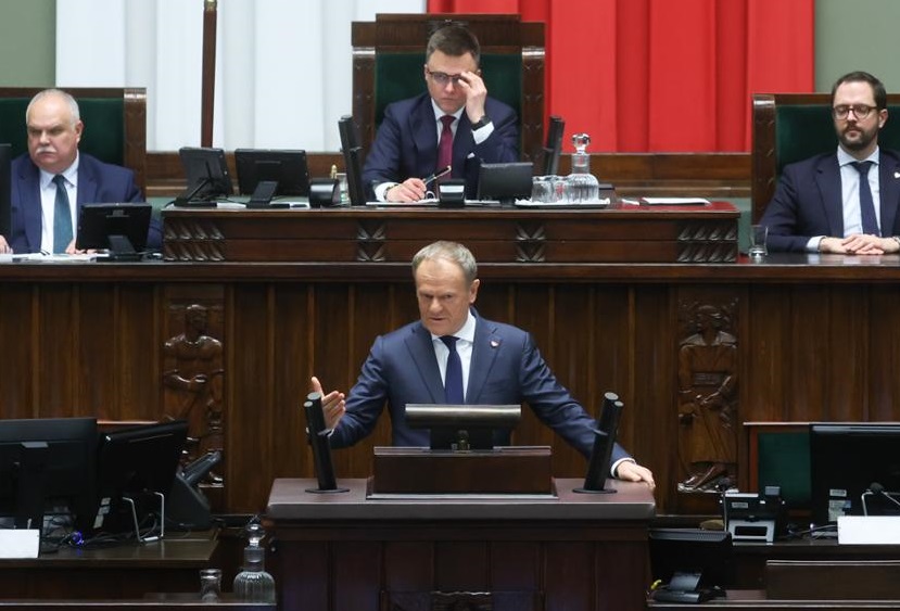Premier: Każdy dorosły mężczyzna odbędzie szkolenie wojskowe, które ma uczynić z niego pełnoprawnego żołnierza na wypadek wojny. Nie ominie to również kobiet. Czy czeka nas „model szwajcarski” i na czym on polega?