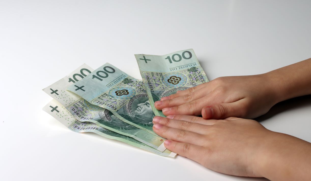 Zasiłek nie przez 180 ale nawet przez 365 dni dla wybranych osób. Jest ustawa i czeka na wejście w życie