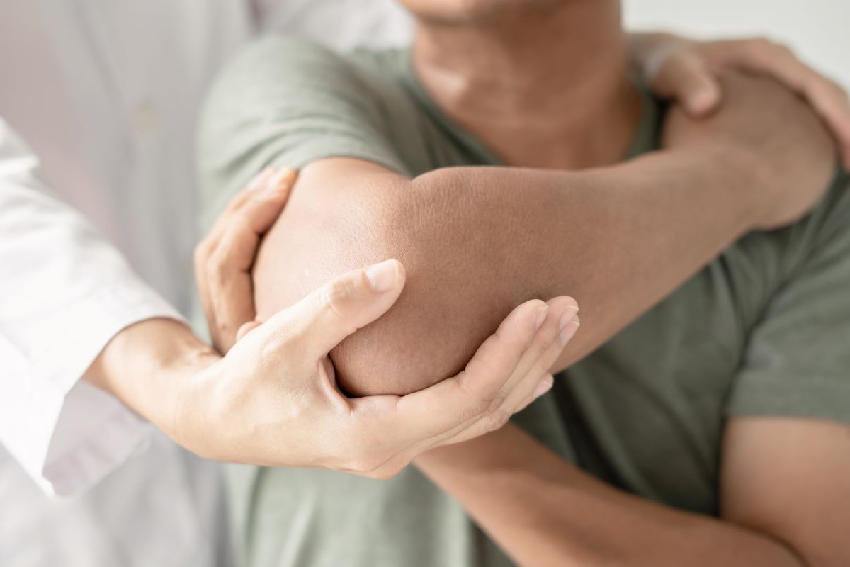 Wydatki na rehabilitację, fryzjera i kosmetyczkę można zaliczyć do kosztów uzyskania przychodów. Dla kogo Dyrektor KIS jest tak łaskawy?