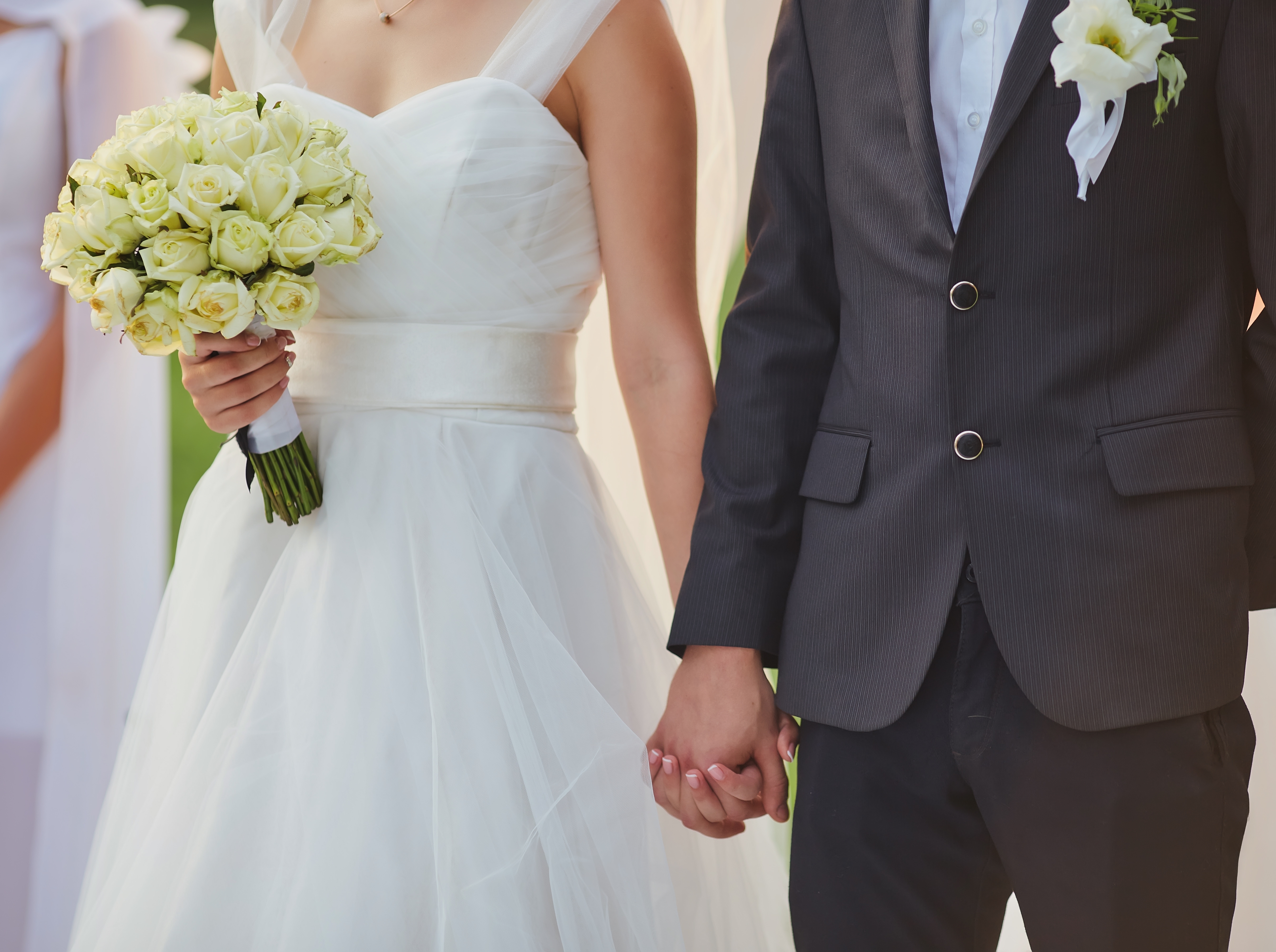 Jak skorzystać z wolnego, gdy ślub odbywa się w piątek? Urlop okolicznościowy dla świadka. Nie każdy wie, co wynika z przepisów