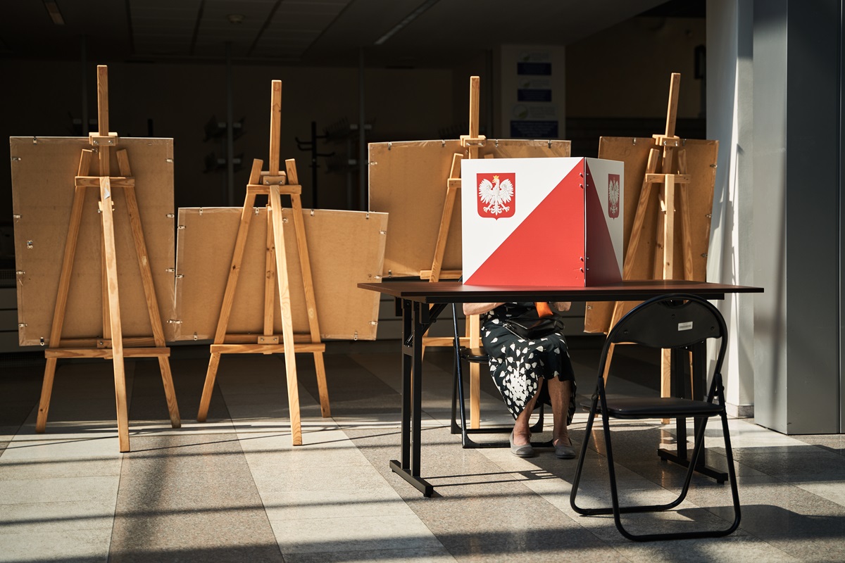 Изменение места голосования. Выборы 2025. Как проголосовать в другом округе?