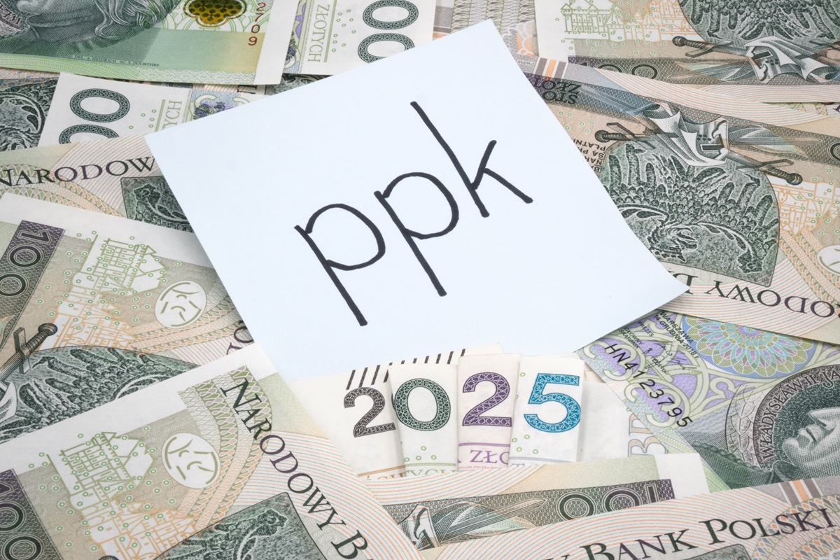 Wpłaty do PPK nalicza się od całego wynagrodzenia uczestnika PPK [Przykłady]