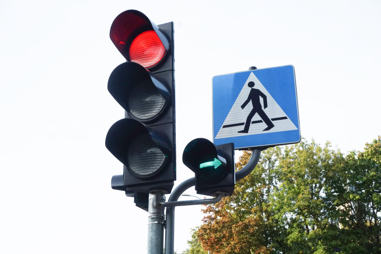 Zielone strzałki wracają do gry – czas skończyć z absurdami, które blokują miasta